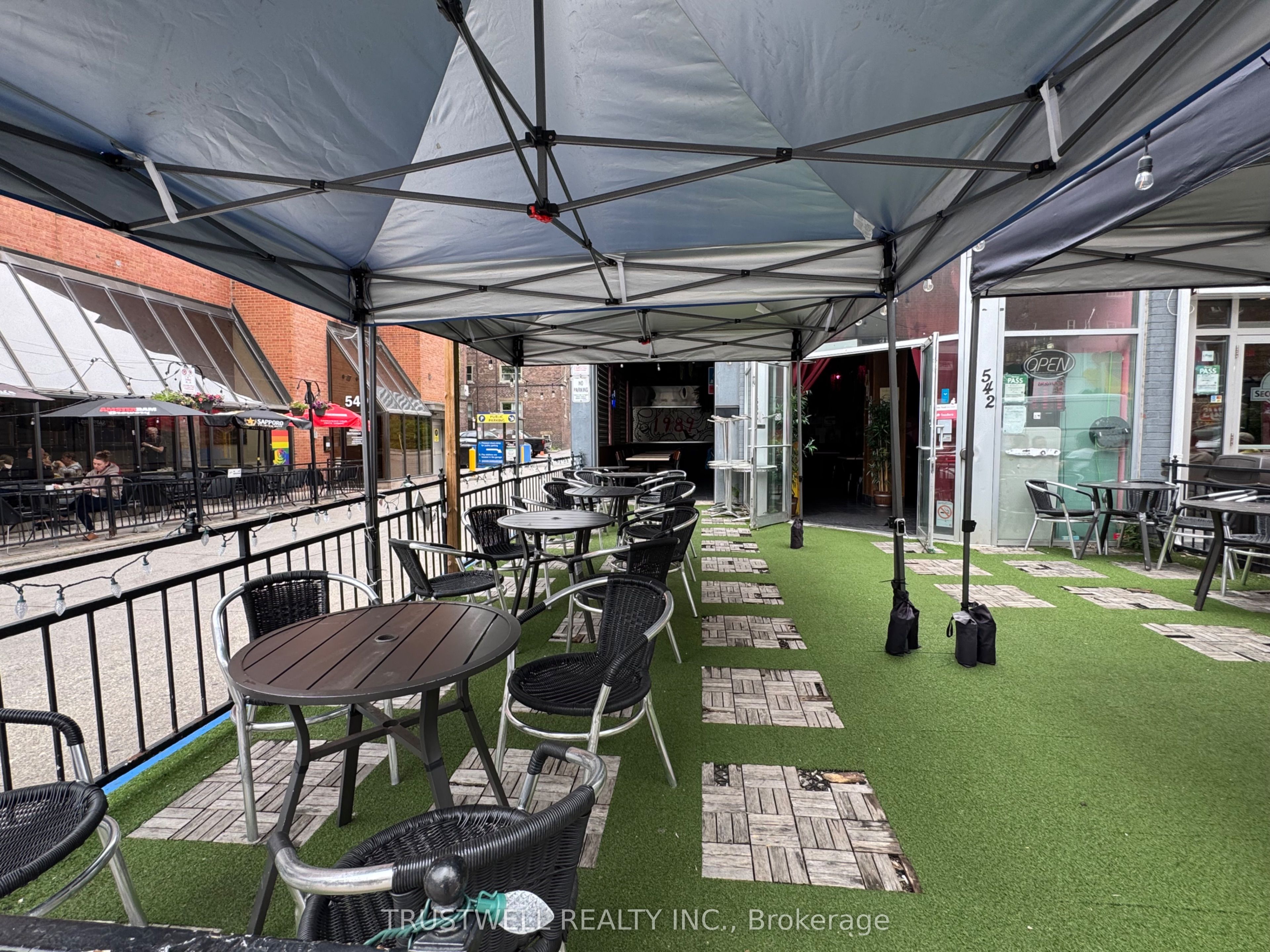 542 Church Street Property Photo 4