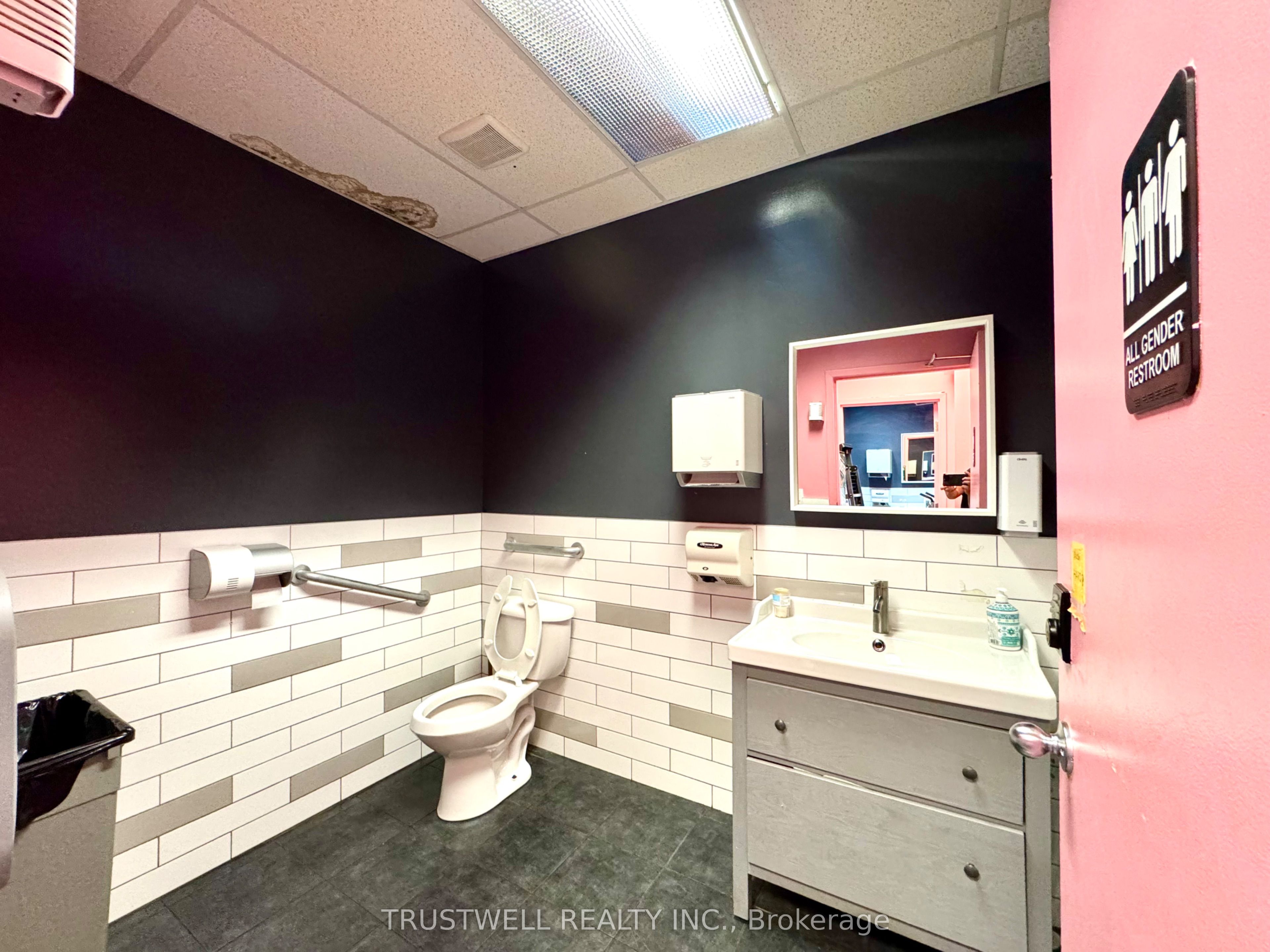 542 Church Street Property Photo 14