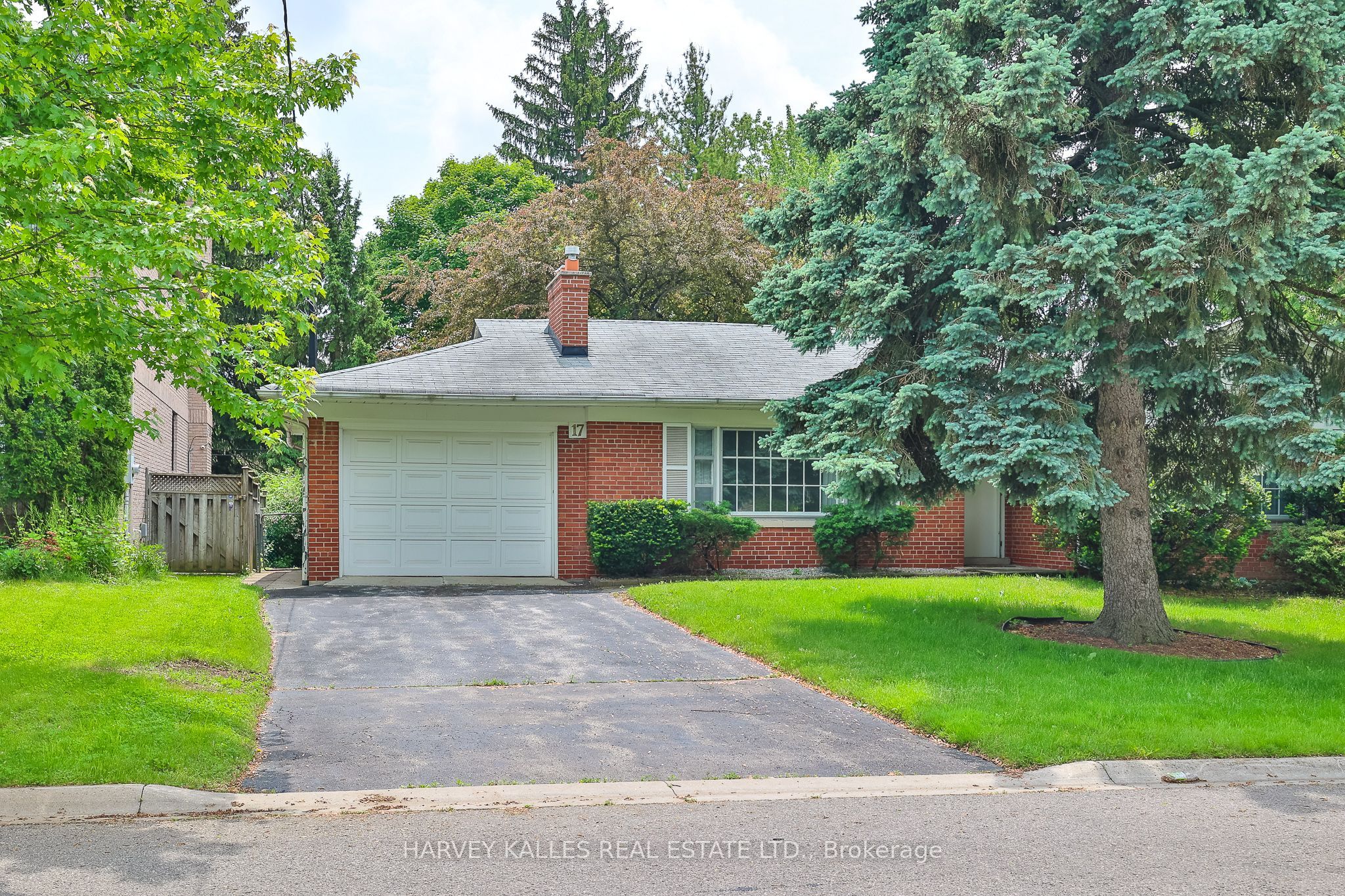 17 Munro Boulevard Property Photo