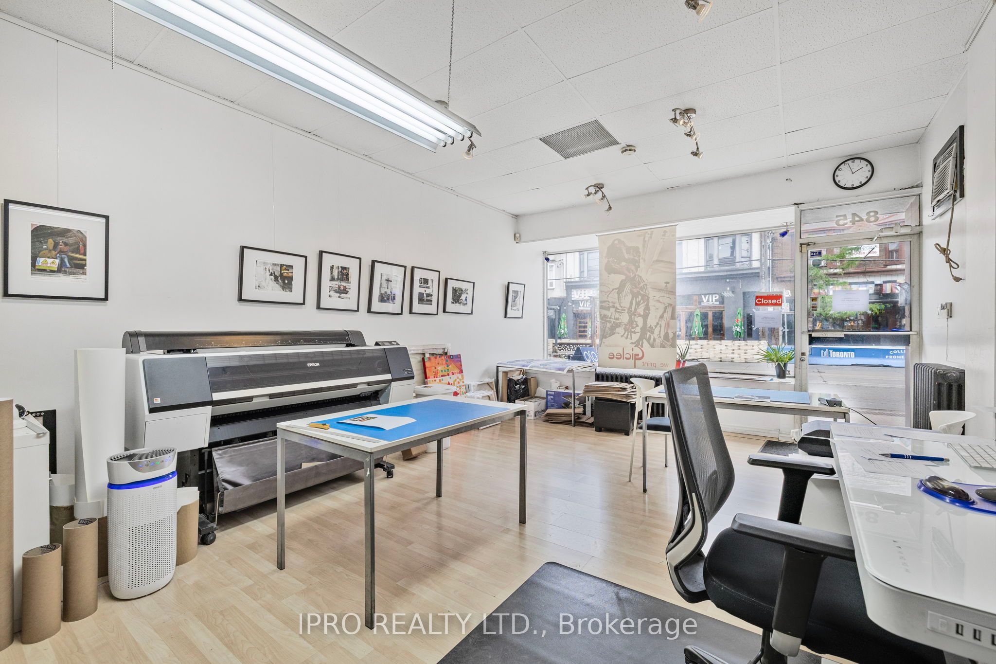 845 College Street Property Photo 5