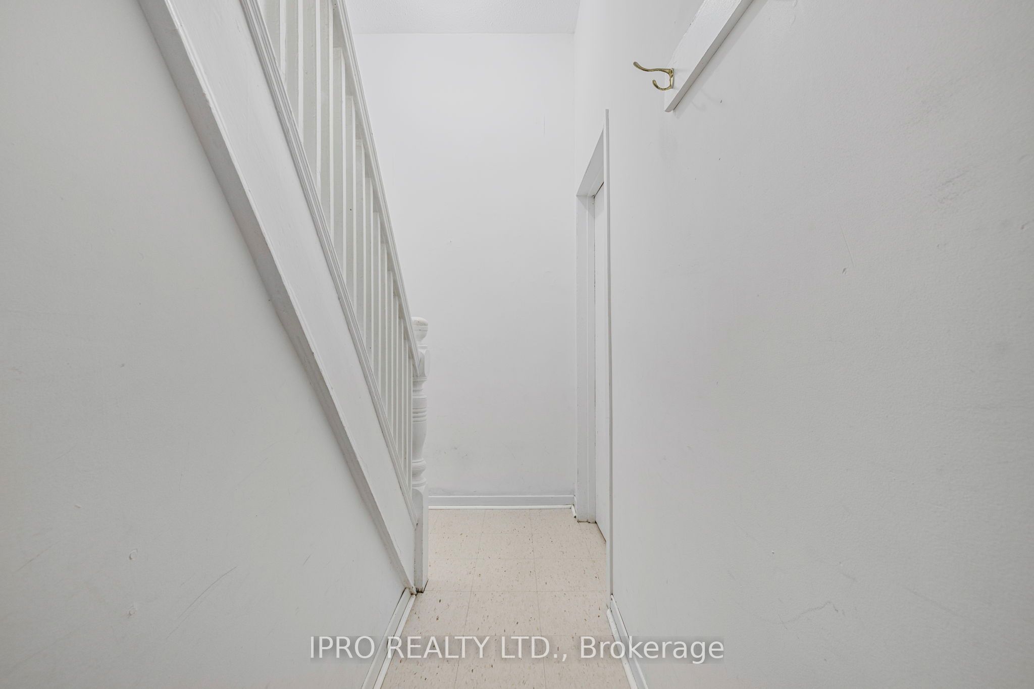 845 College Street Property Photo 20