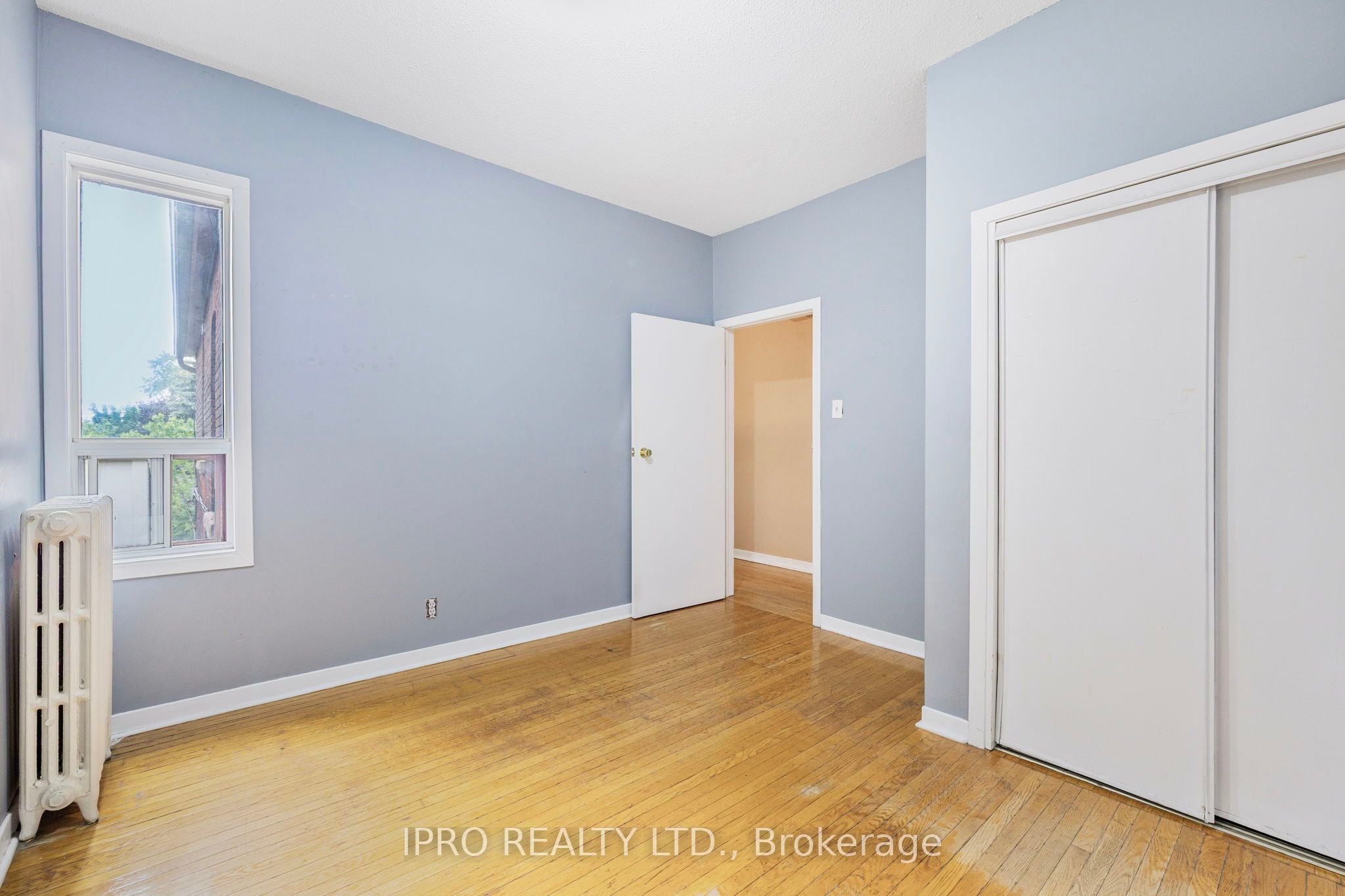 845 College Street Property Photo 27