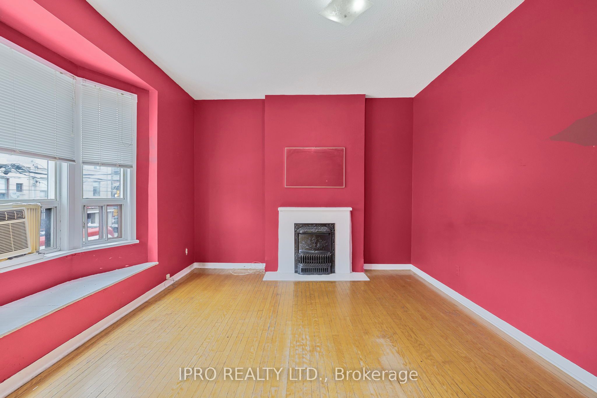 845 College Street Property Photo 29