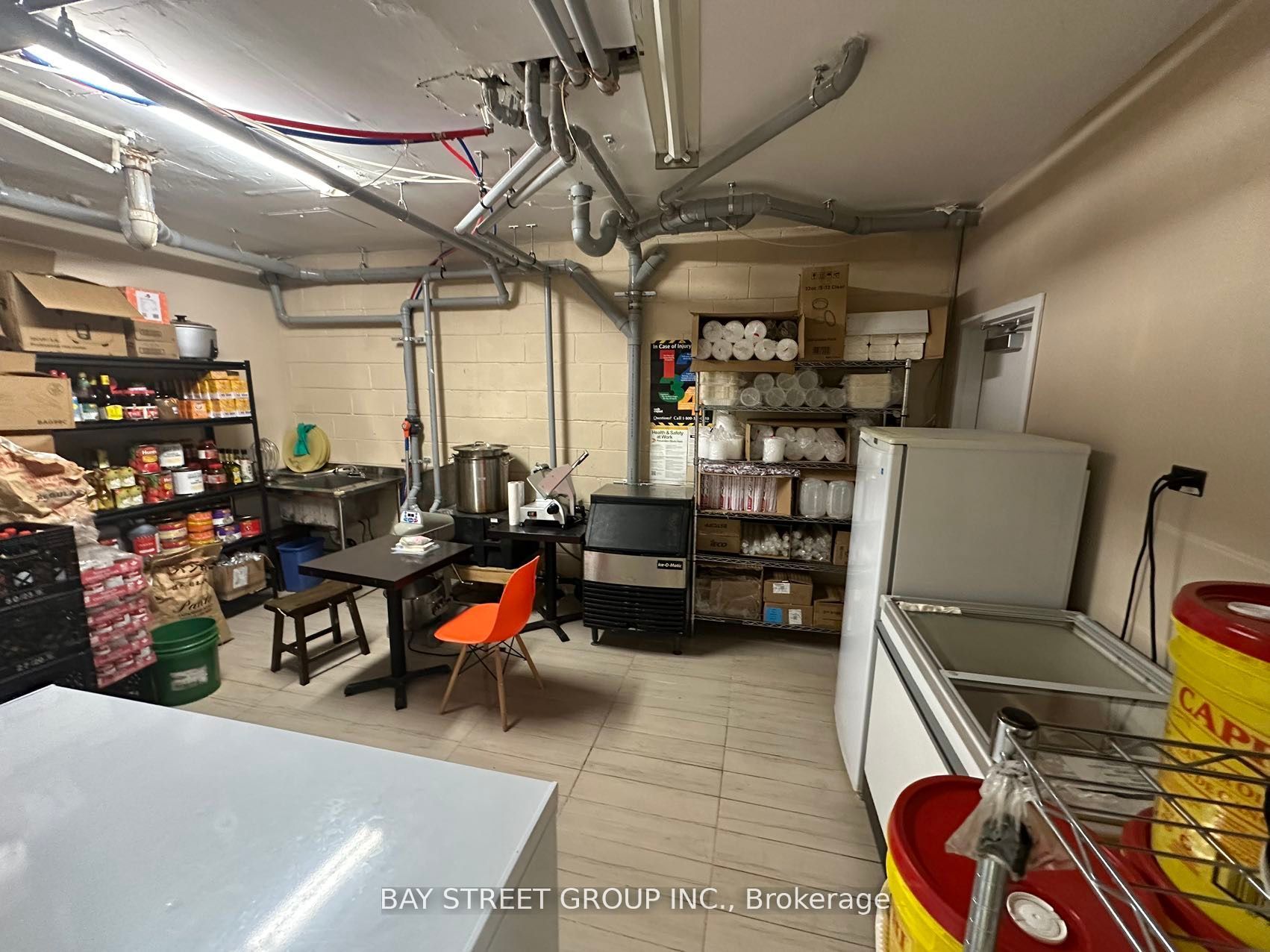 510 Yonge Street #100 Property Photo 8