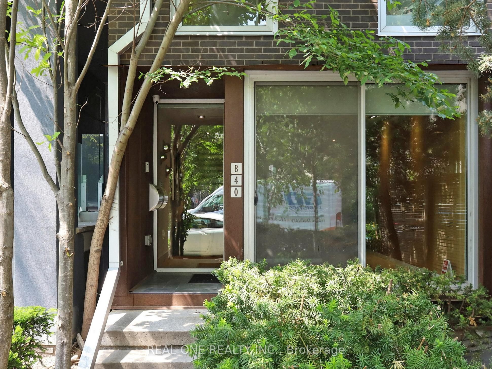 840 Richmond Street Property Photo 1