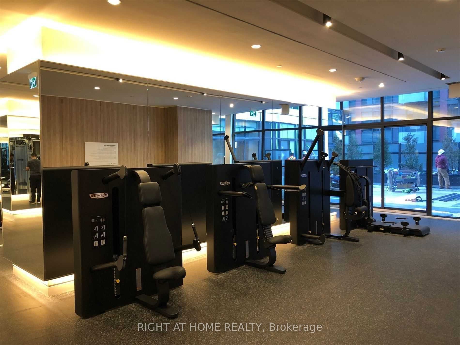 576 Front Street W 1107 Property Photo 19