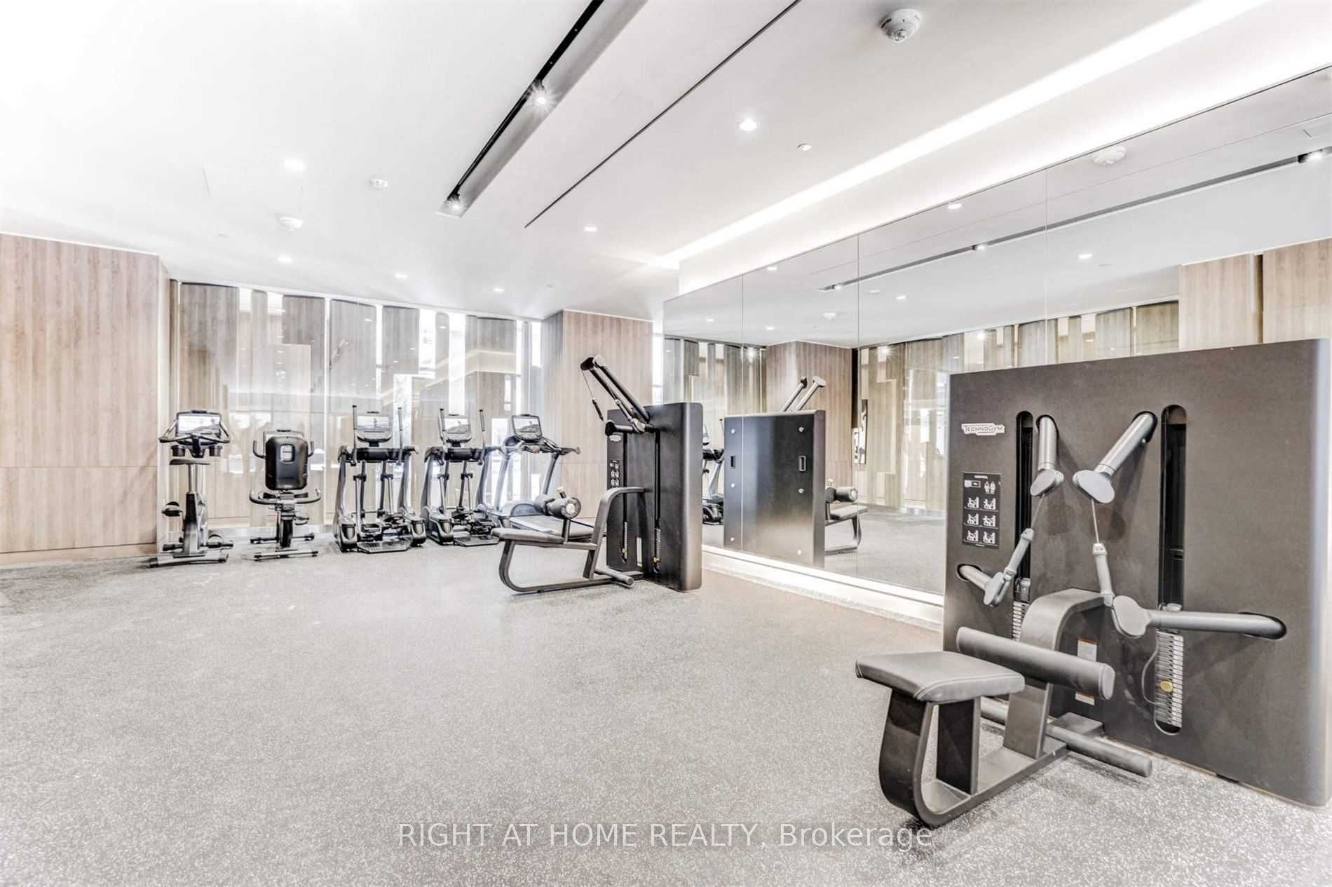 576 Front Street W 1107 Property Photo 20