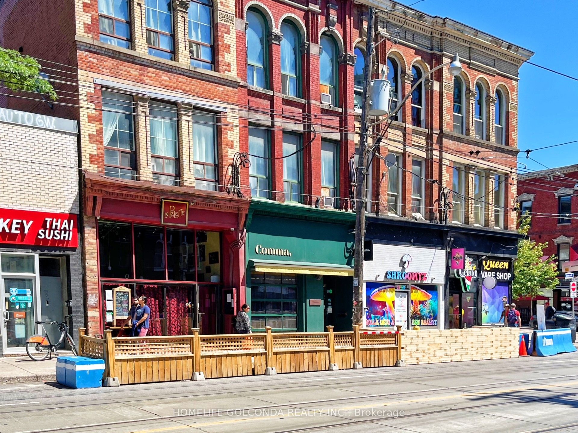 490 Queen Street W Property Photo 1
