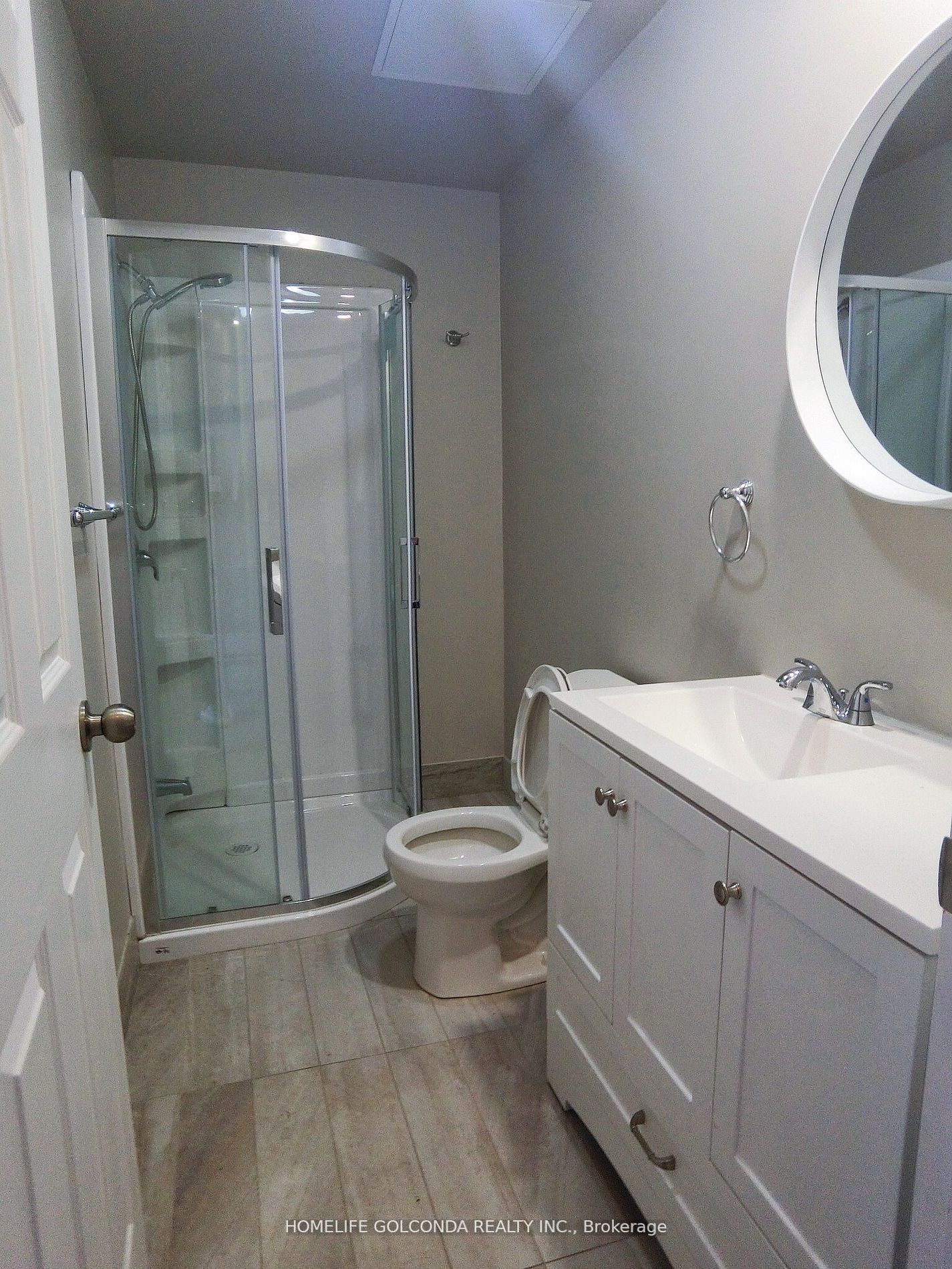 490 Queen Street W Property Photo 4