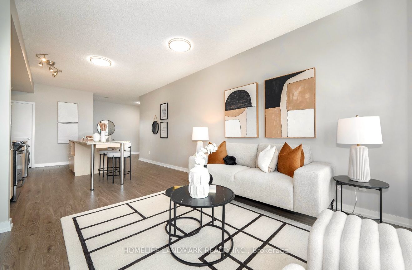 #1811 - 33 Singer Court Property Photo 9