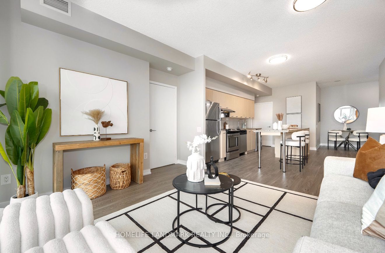 #1811 - 33 Singer Court Property Photo 10