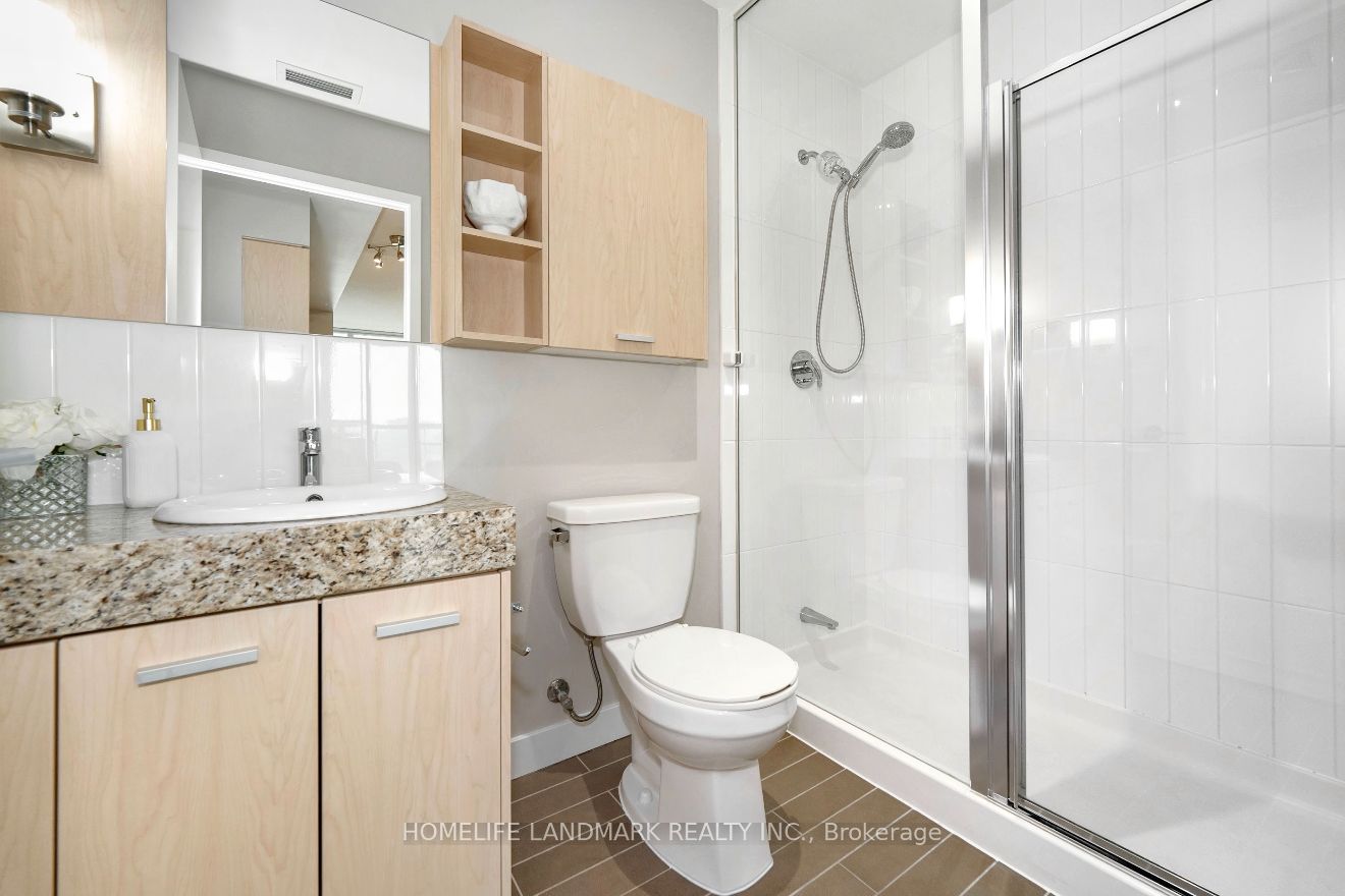 #1811 - 33 Singer Court Property Photo 18