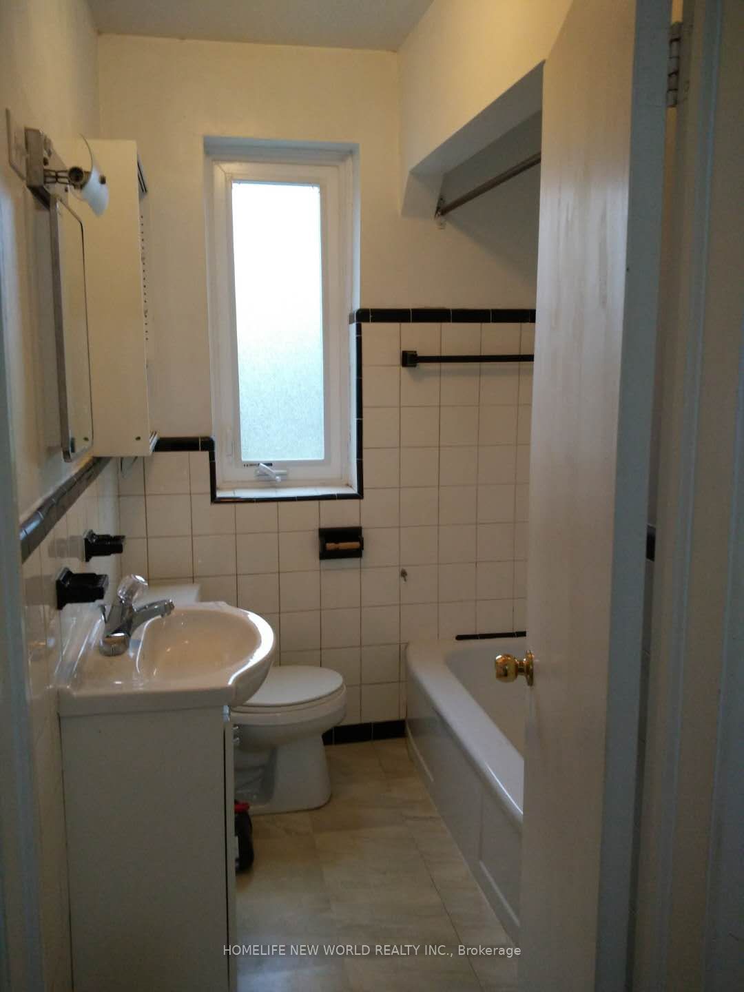 96 Berkinshaw Crescent Property Photo 6