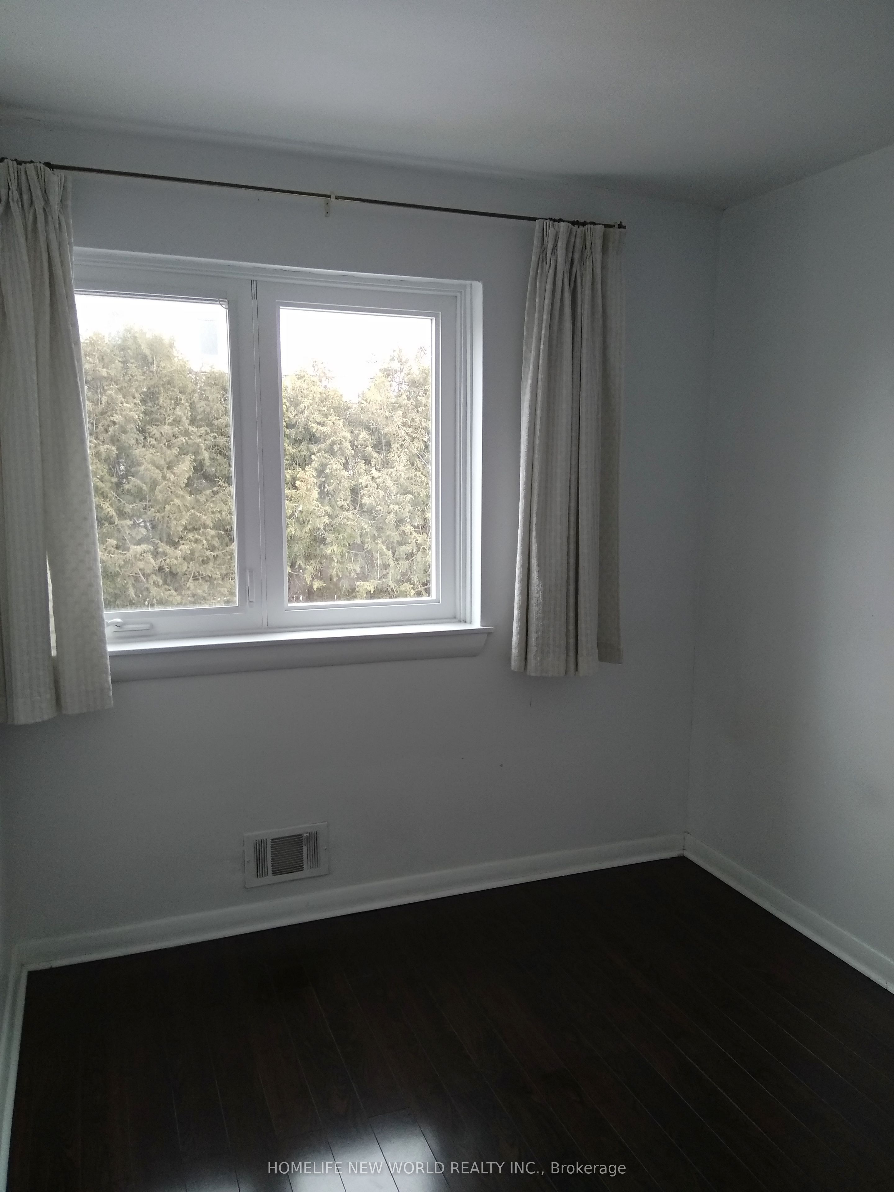96 Berkinshaw Crescent Property Photo 9