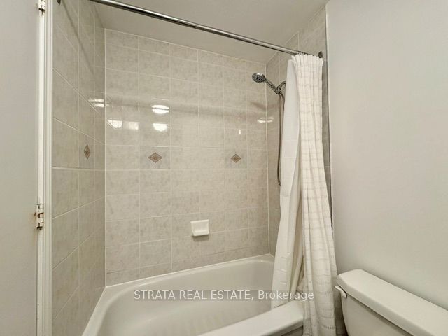 #802 - 7 King Street Property Photo 6