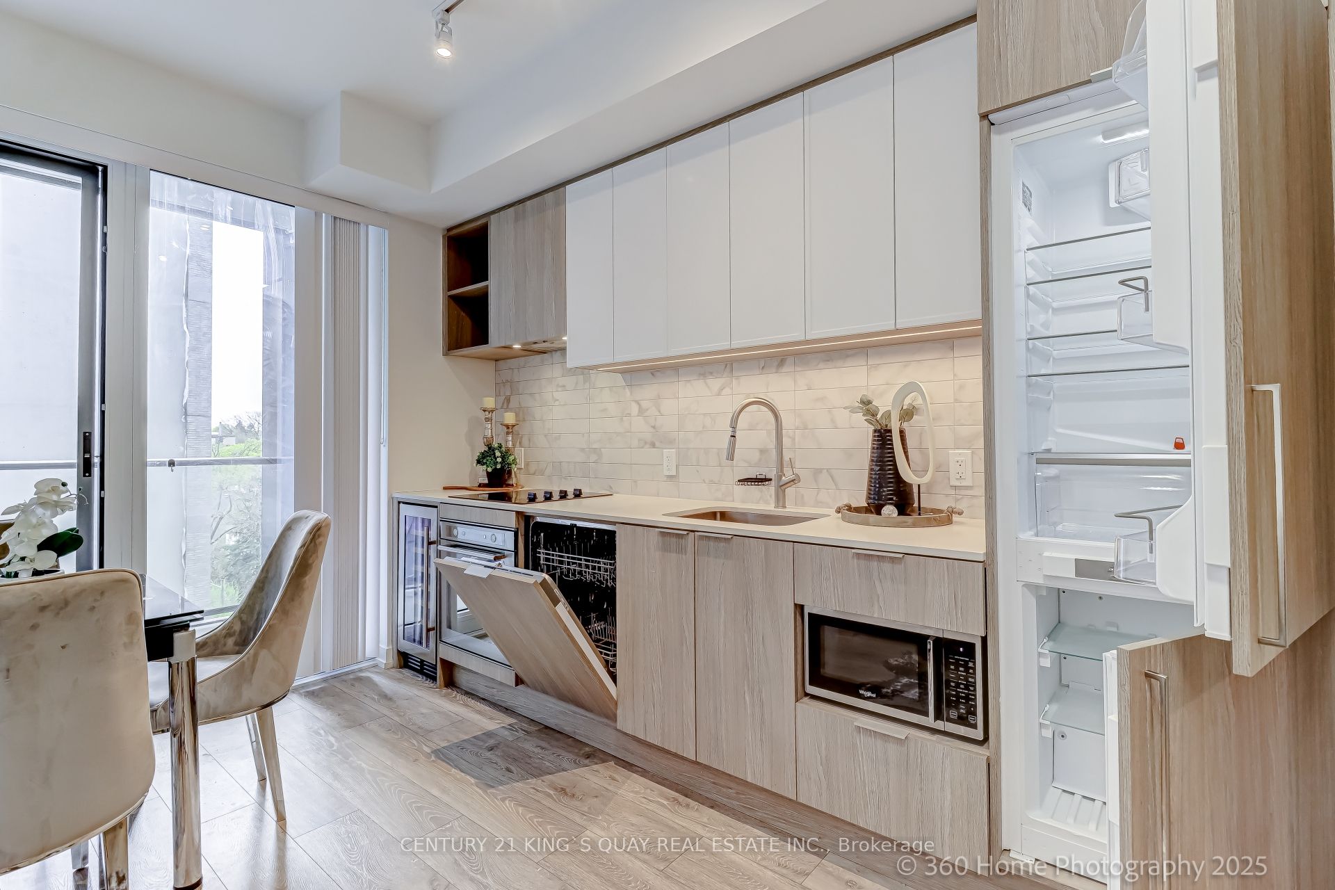 #601 - 2020 Bathurst Street Property Photo 11