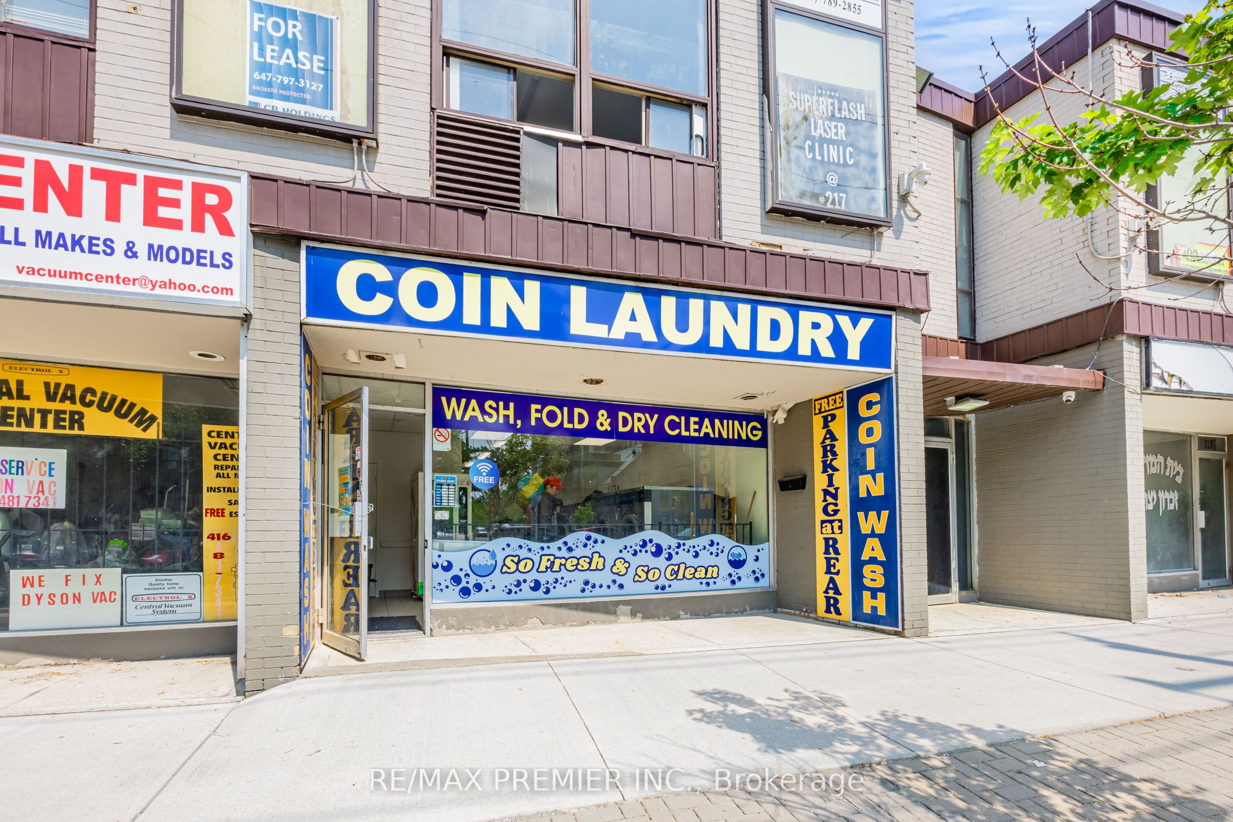 3201 Bathurst Street Property Photo 1