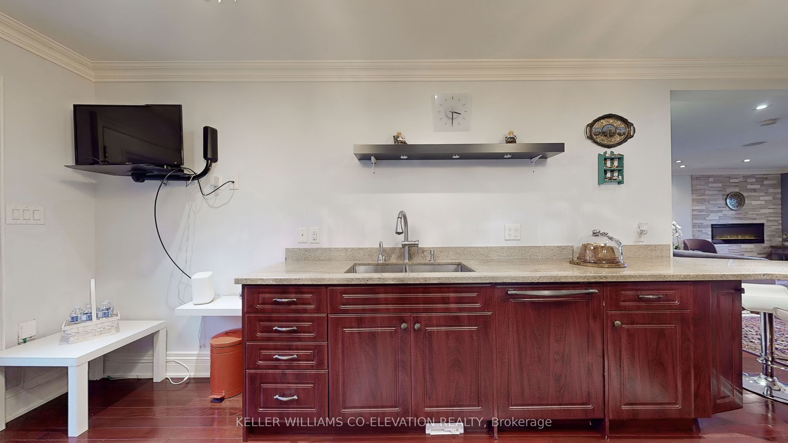 239 Pineway Blvd Boulevard Property Photo 12