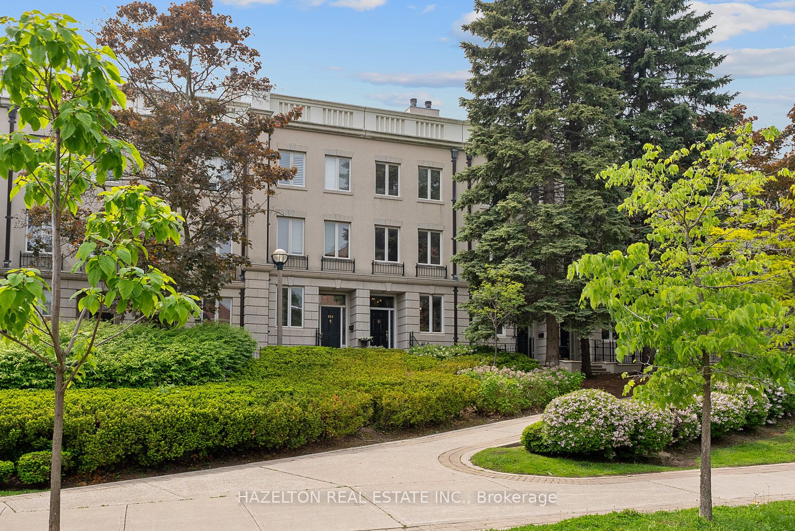 258 Spadina Road Property Photo 3