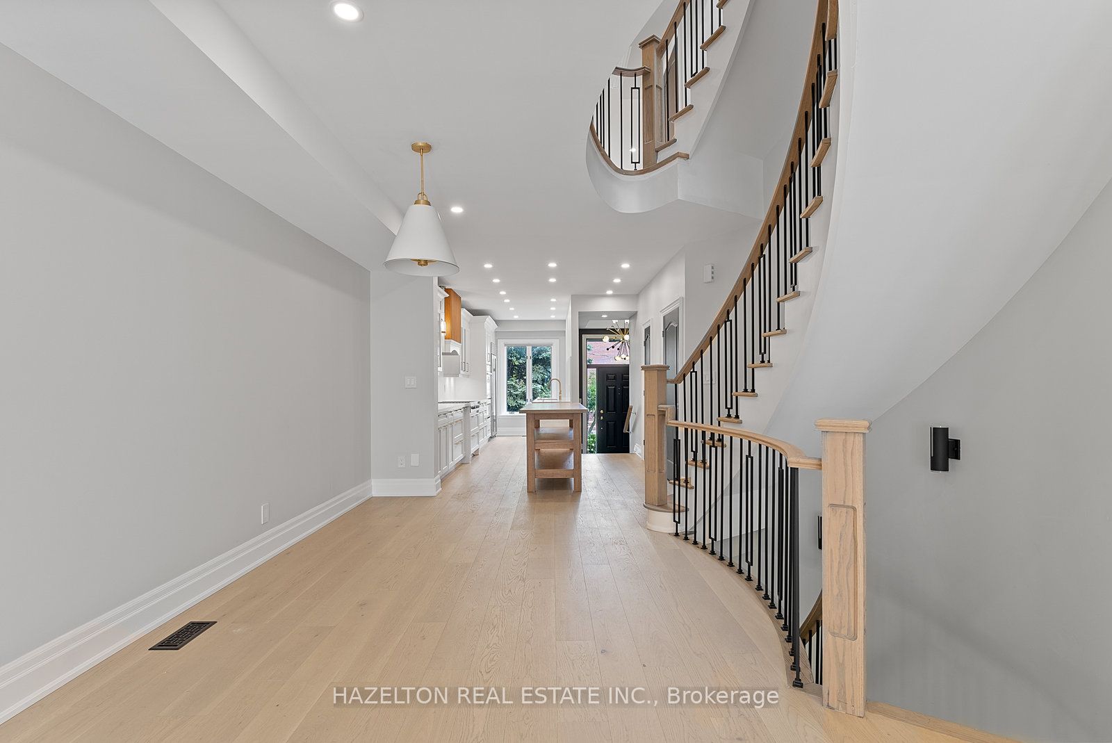 258 Spadina Road Property Photo 6