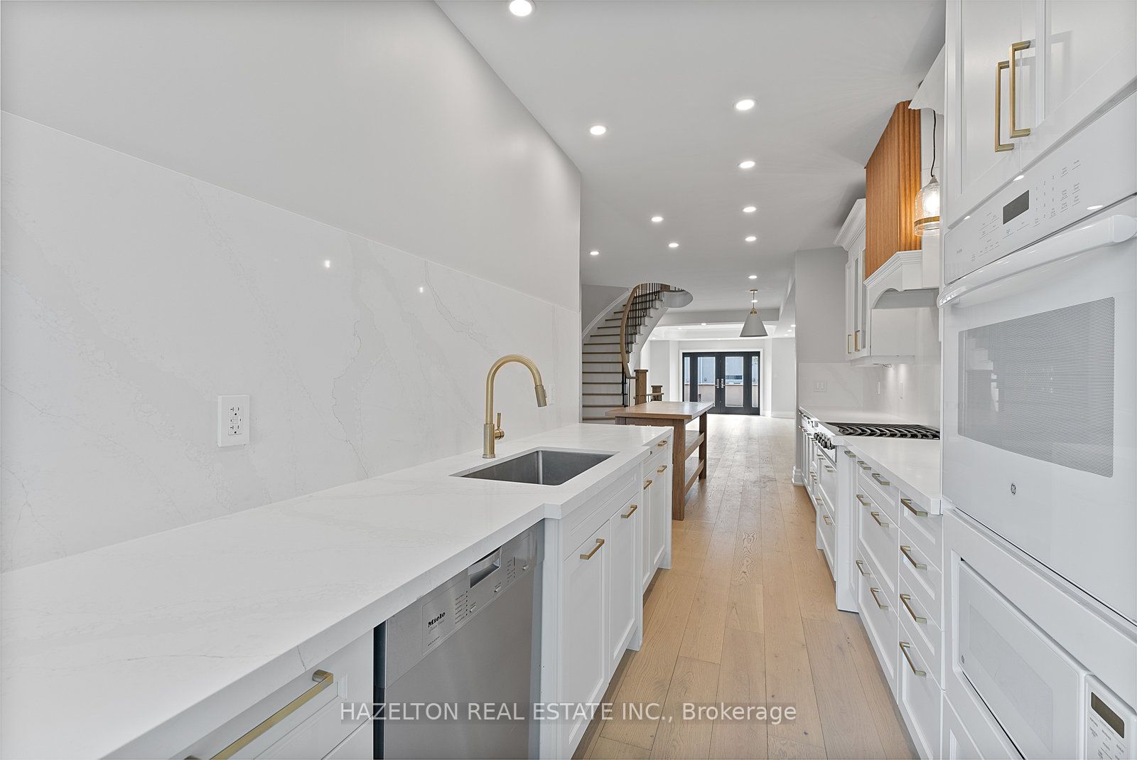 258 Spadina Road Property Photo 10