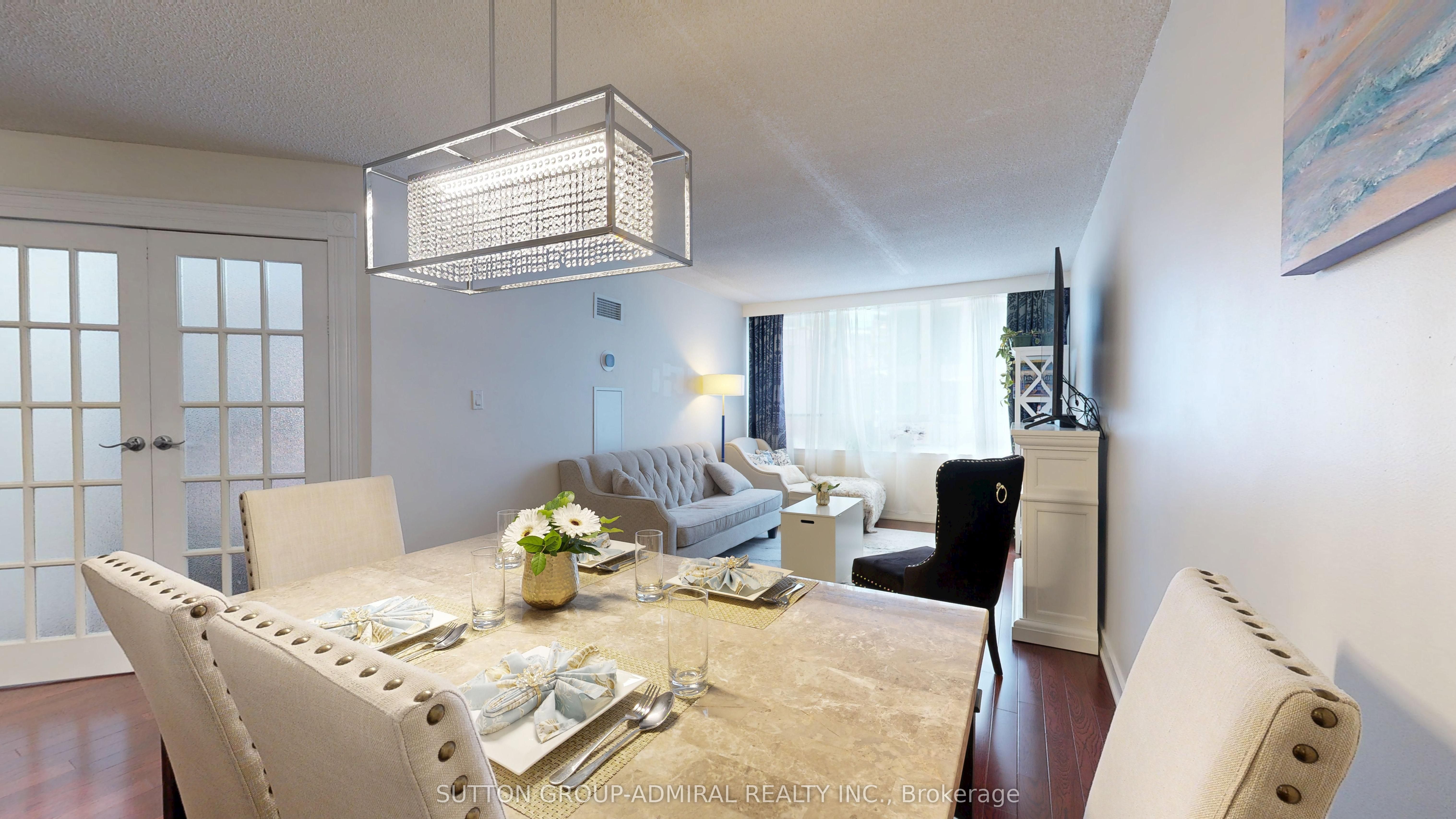 #201 - 633 Bay Street Property Photo 19