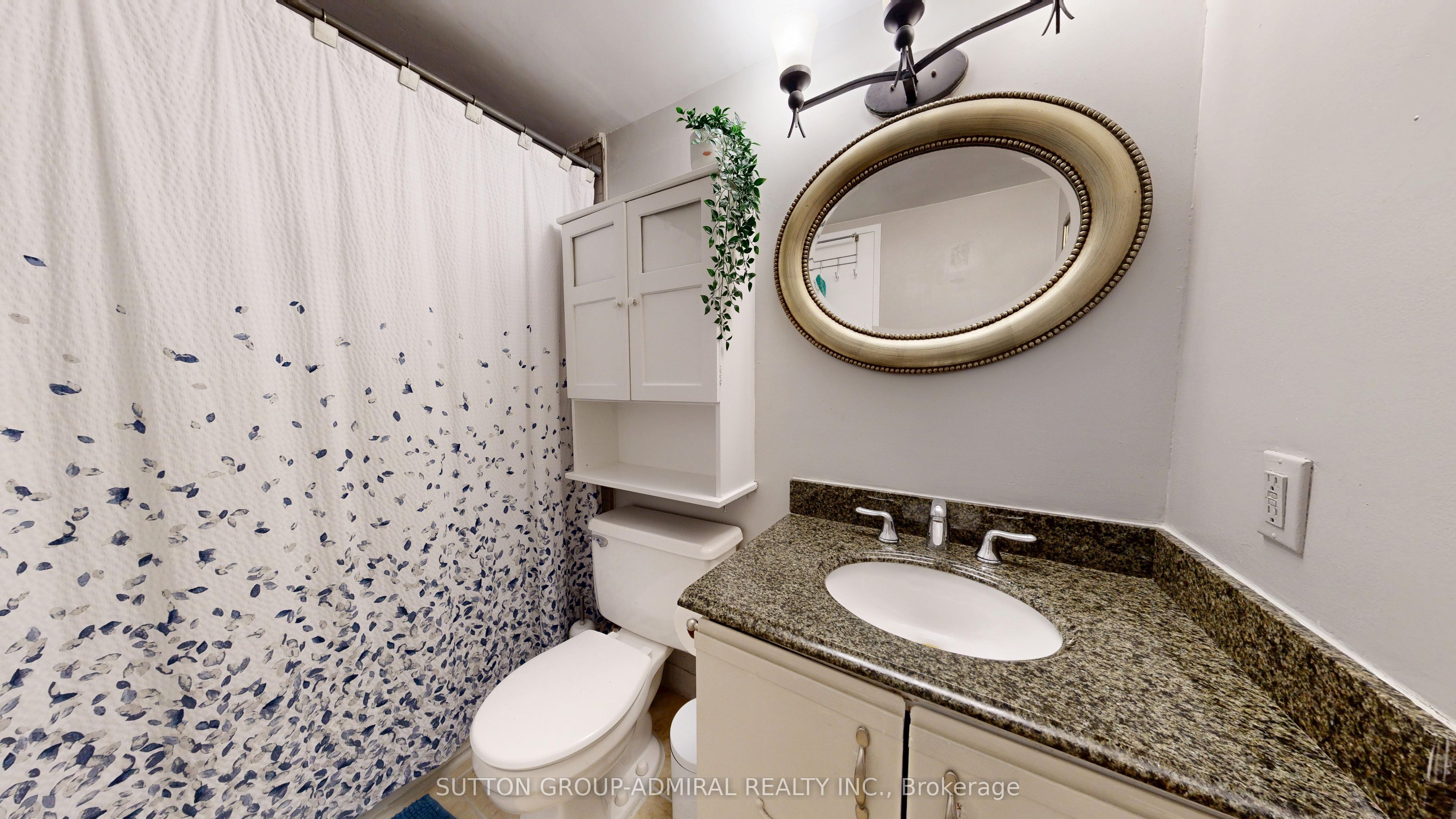 #201 - 633 Bay Street Property Photo 29