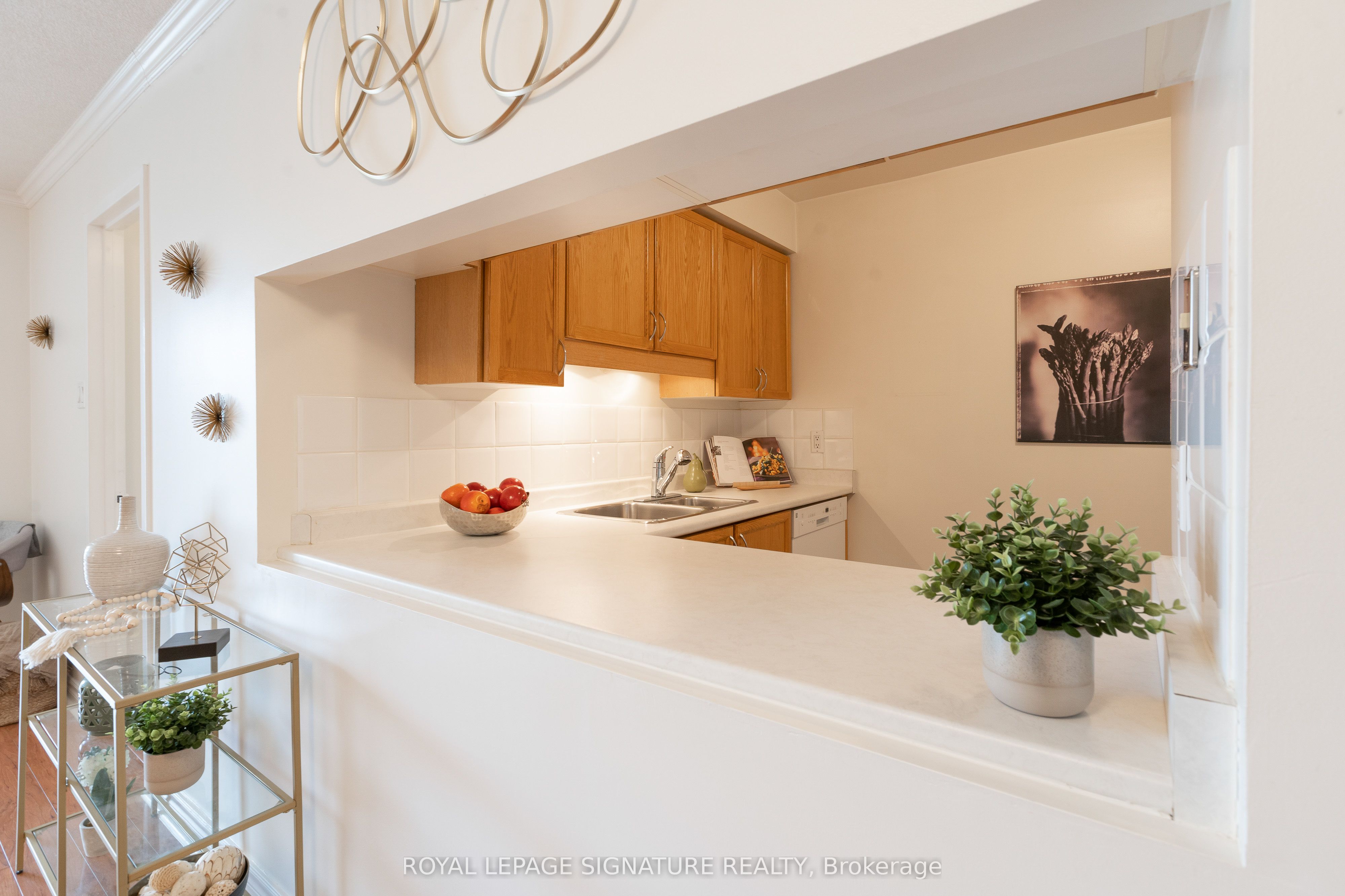 #206 - 356 Mcrae Drive Property Photo 8