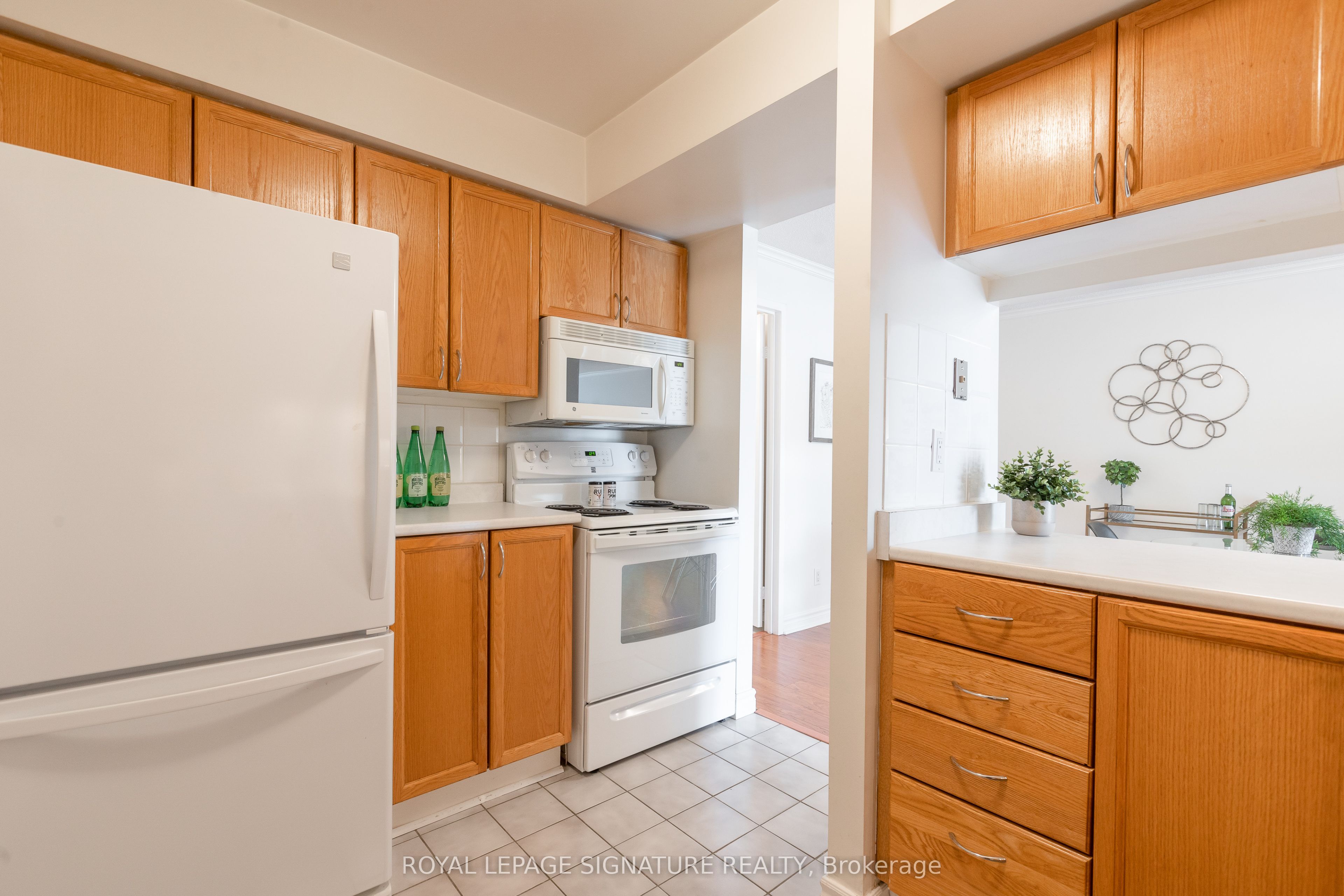 #206 - 356 Mcrae Drive Property Photo 9