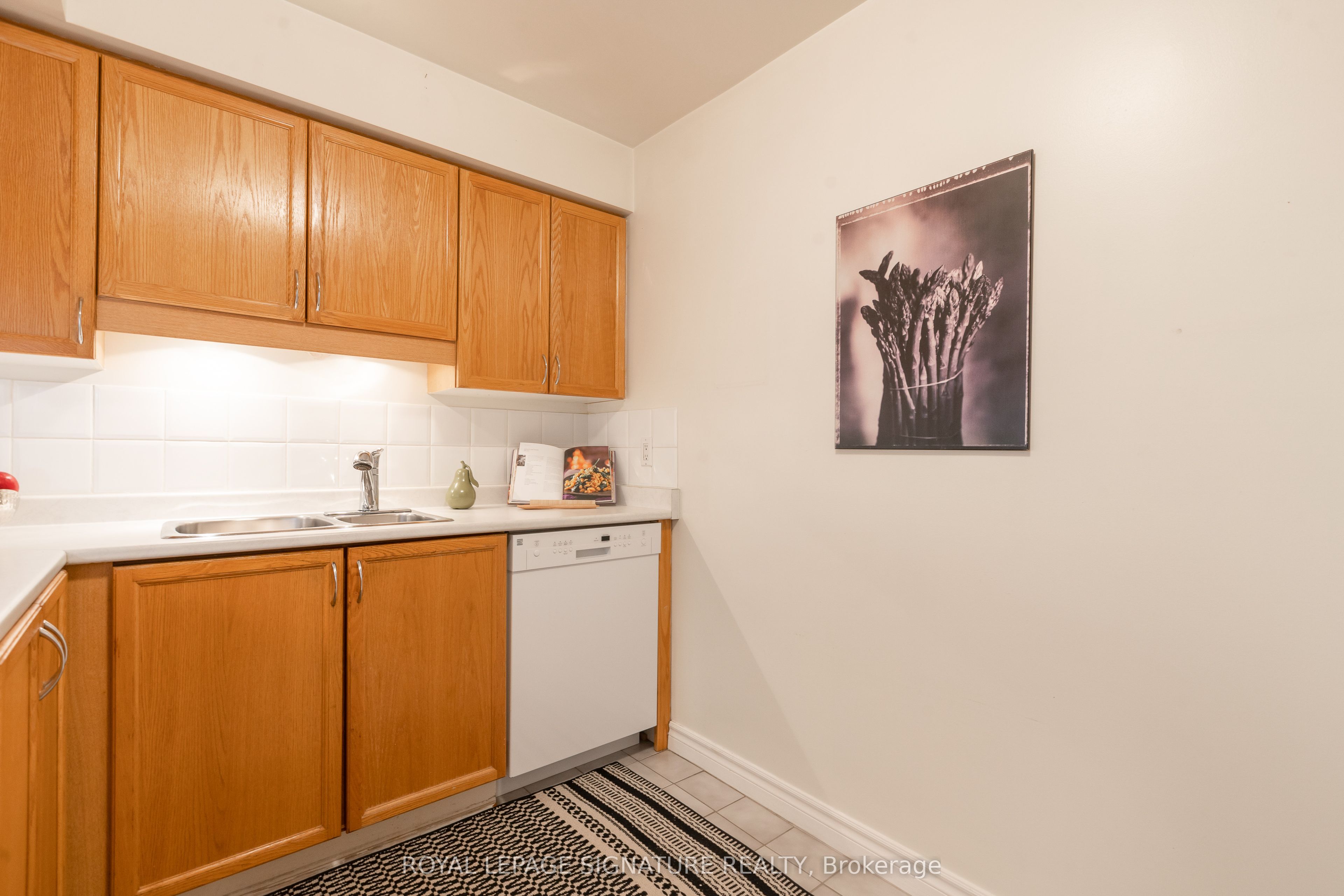 #206 - 356 Mcrae Drive Property Photo 10