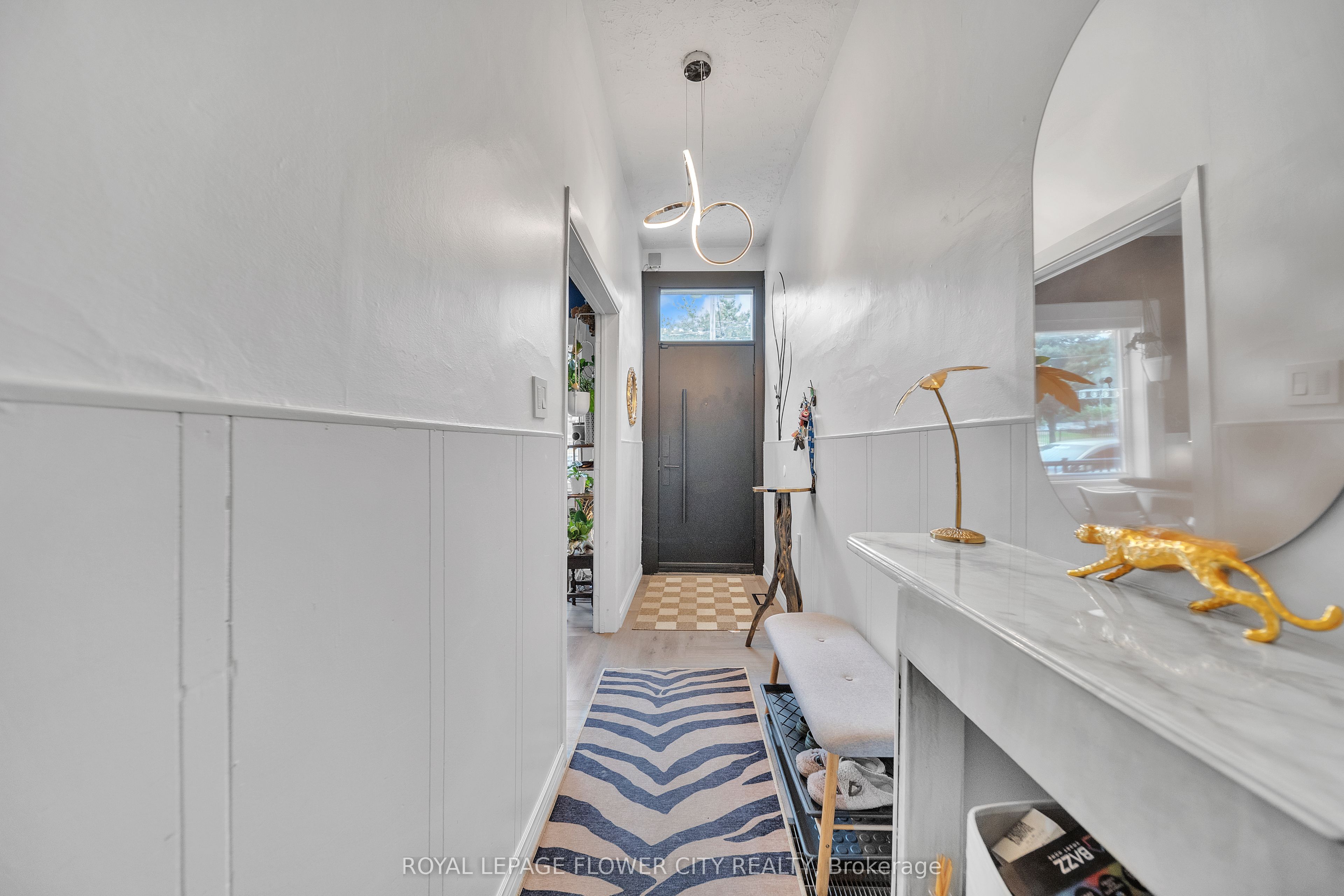500 Dufferin Street Property Photo 7
