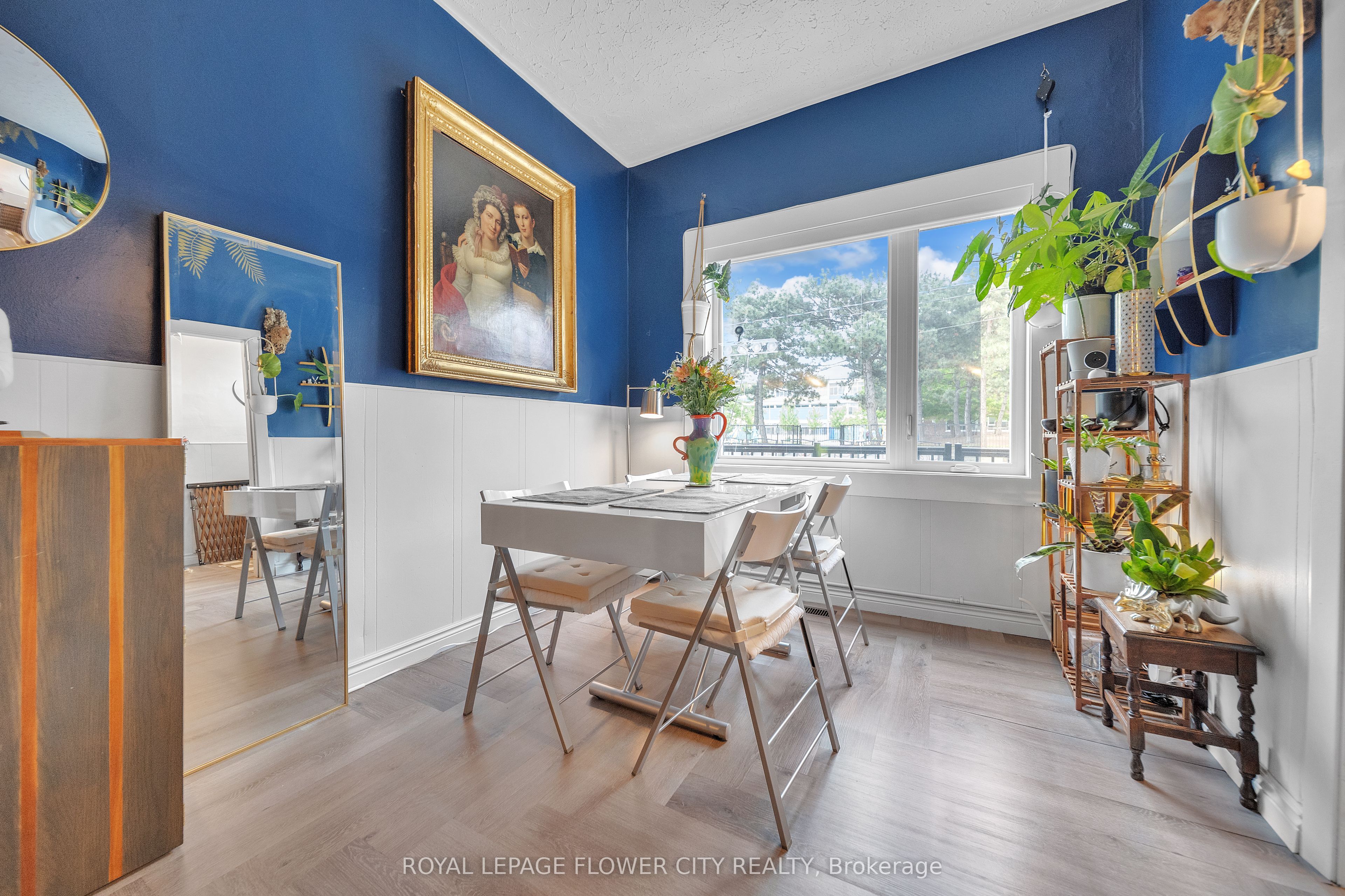 500 Dufferin Street Property Photo 8