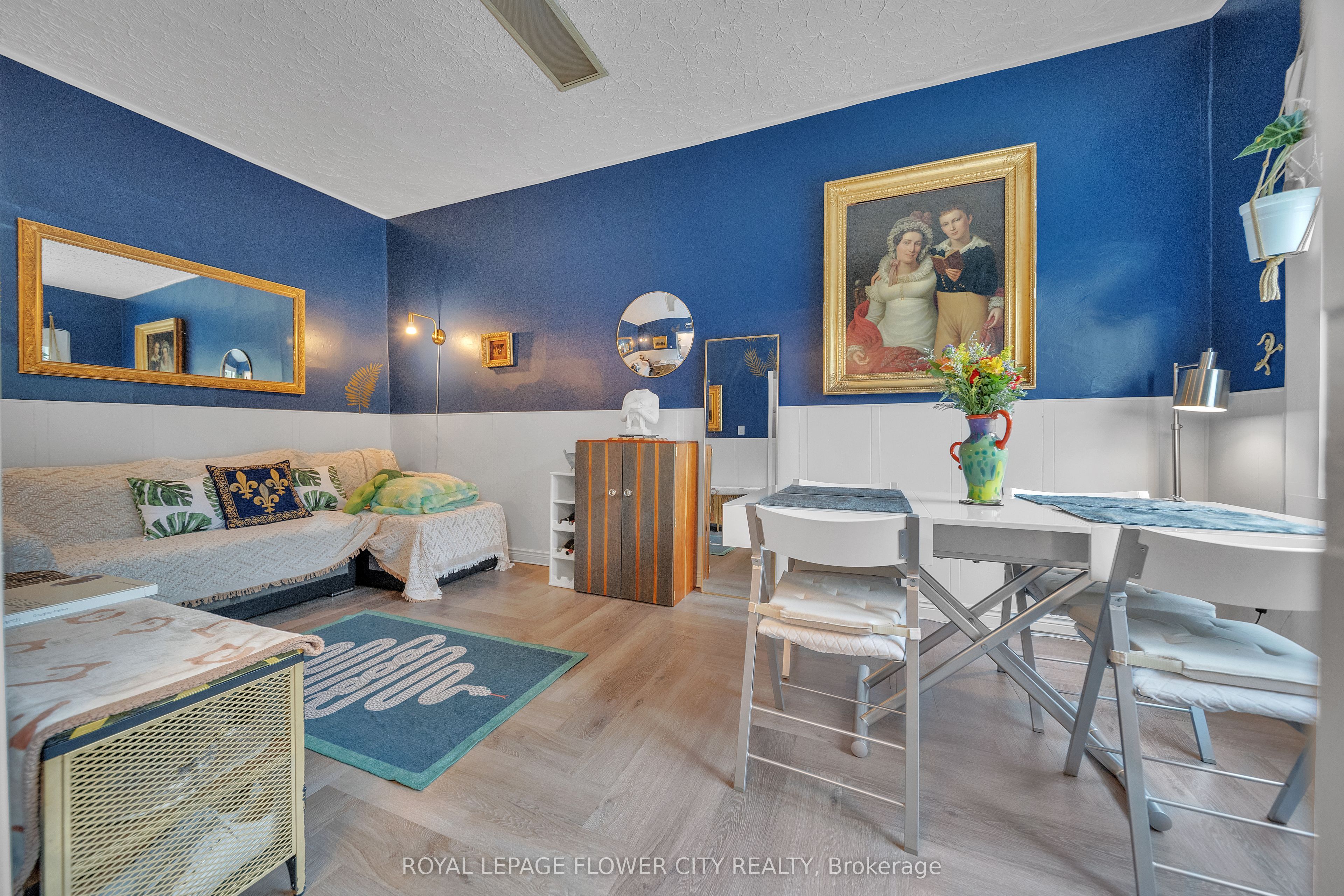 500 Dufferin Street Property Photo 9