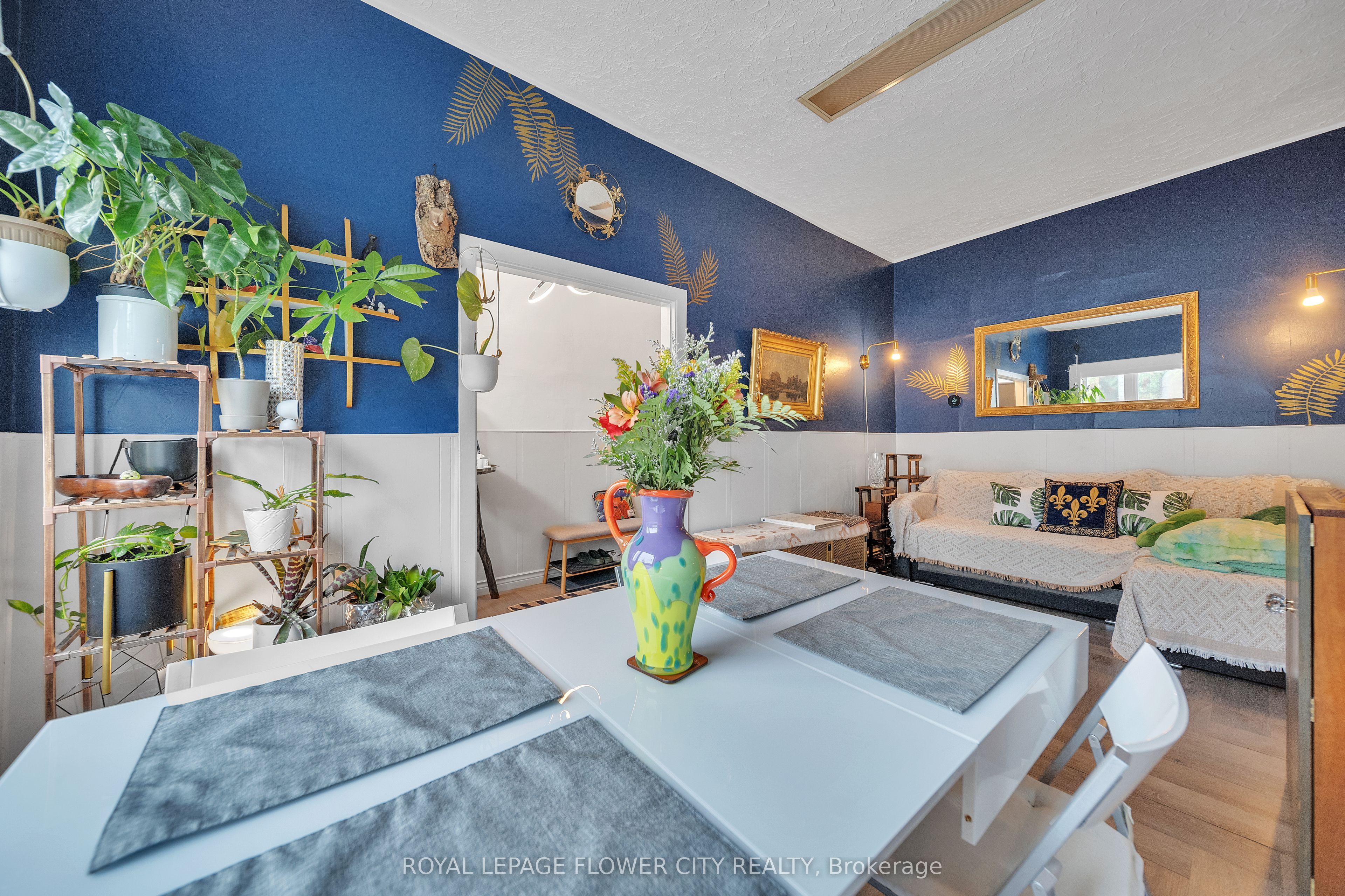 500 Dufferin Street Property Photo 11