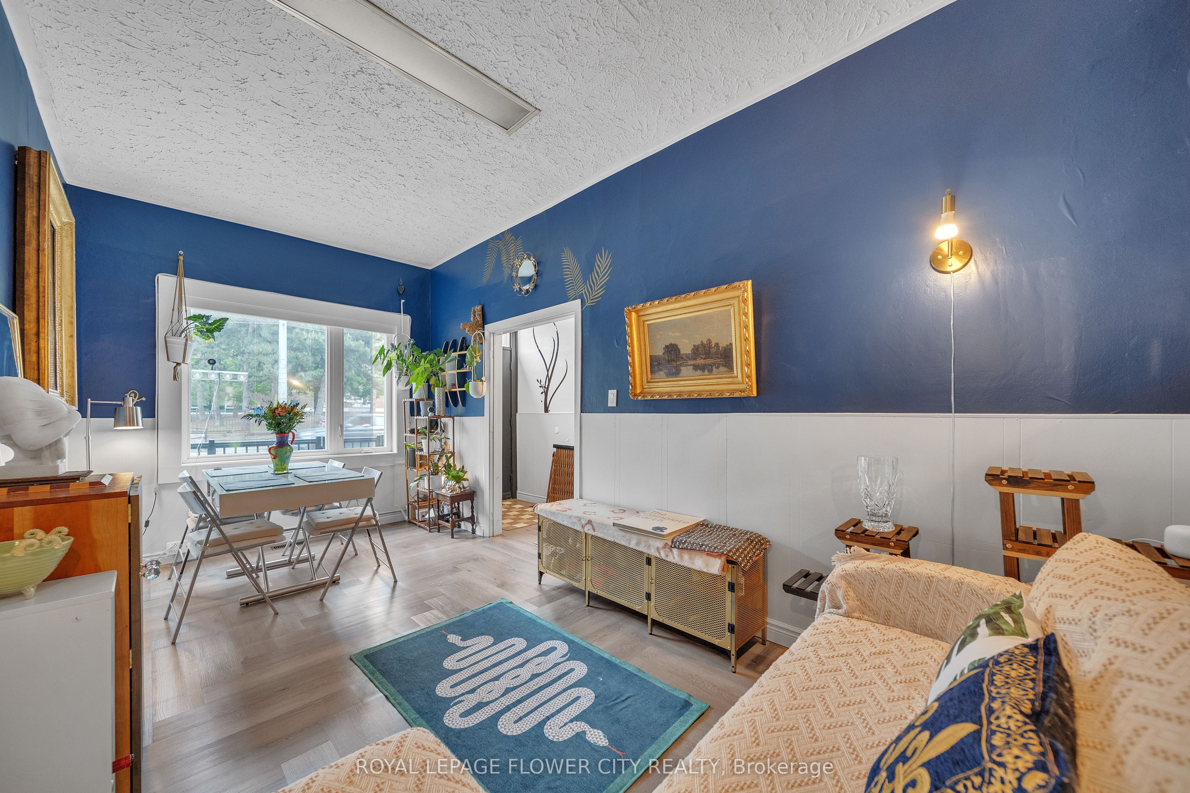 500 Dufferin Street Property Photo 12
