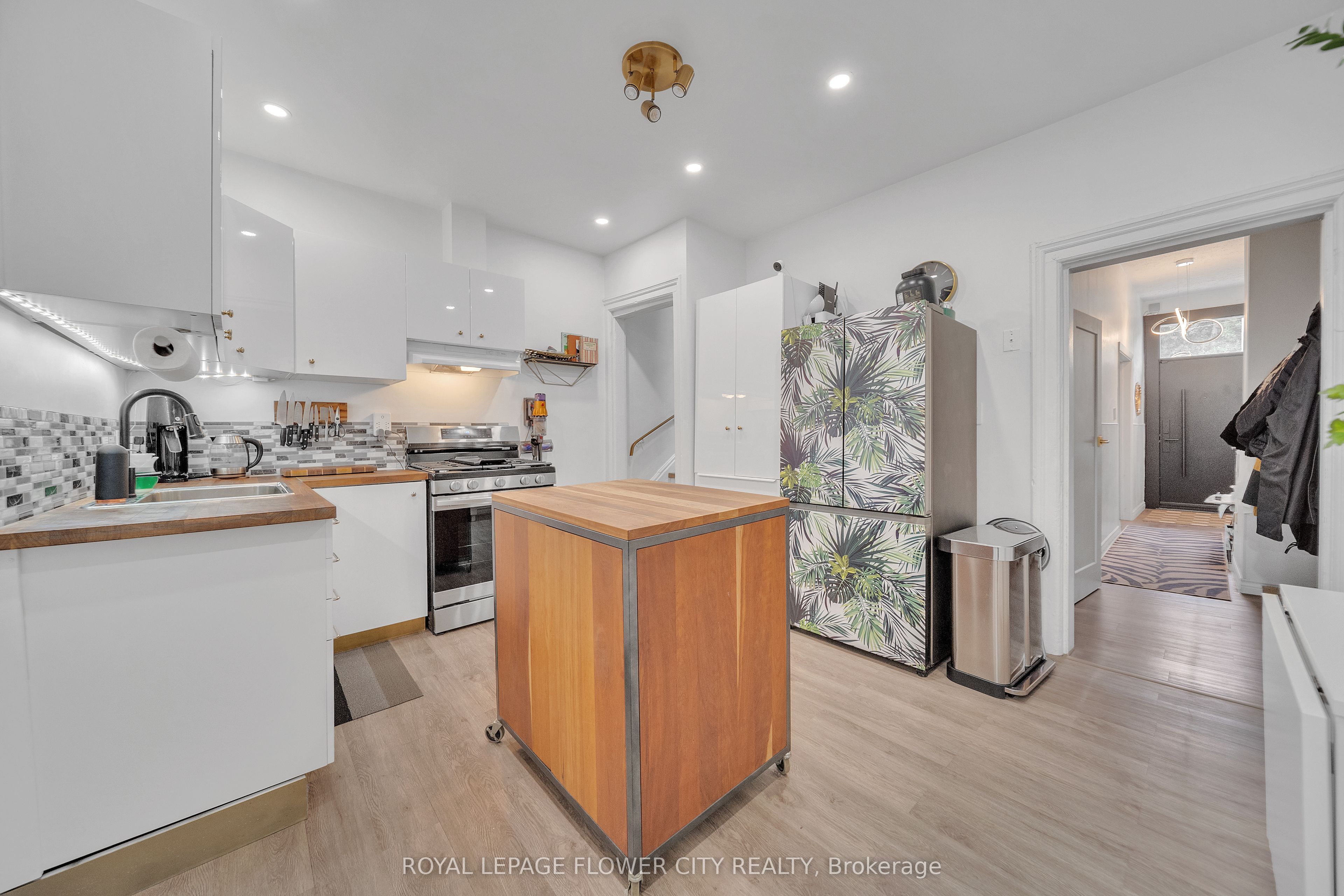 500 Dufferin Street Property Photo 14
