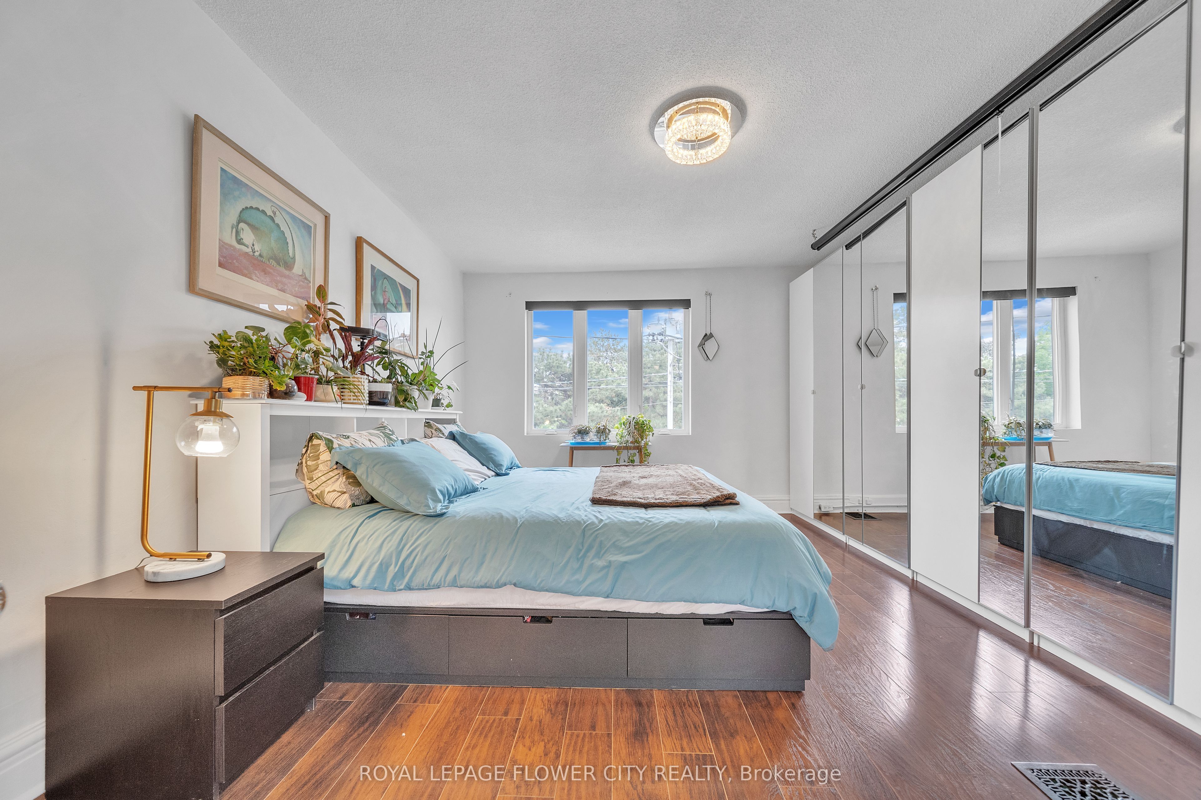500 Dufferin Street Property Photo 31