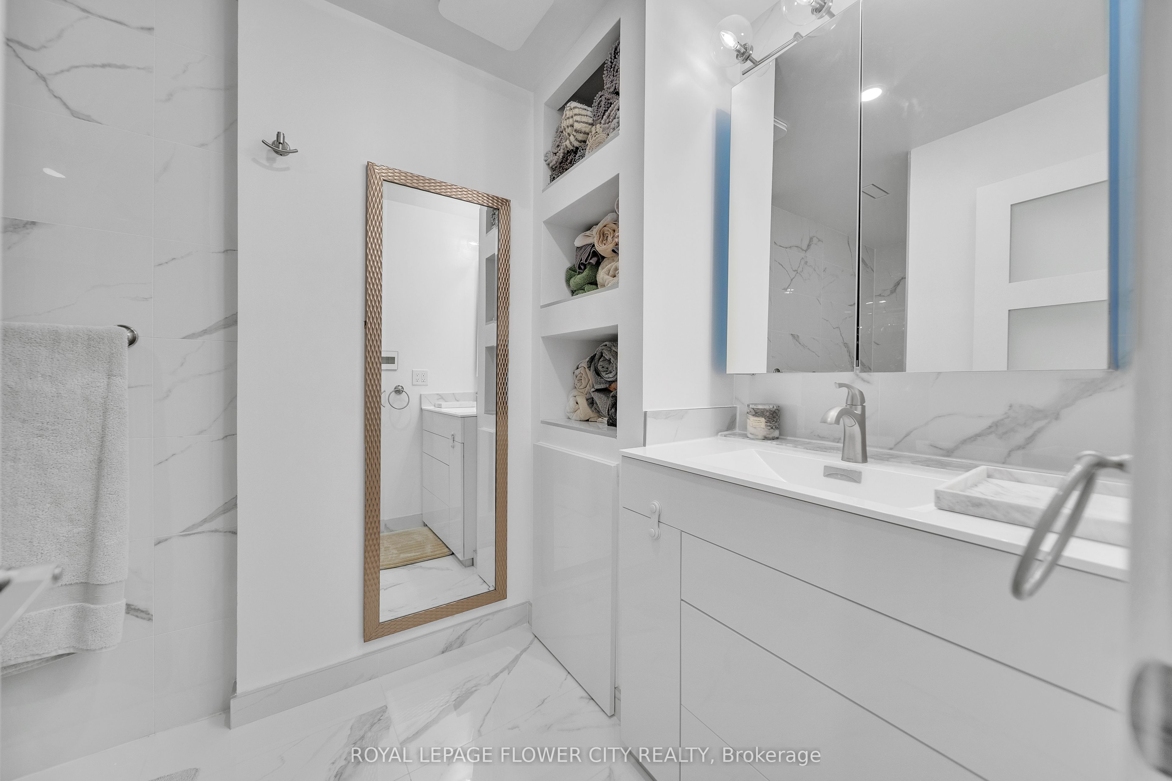 500 Dufferin Street Property Photo 35