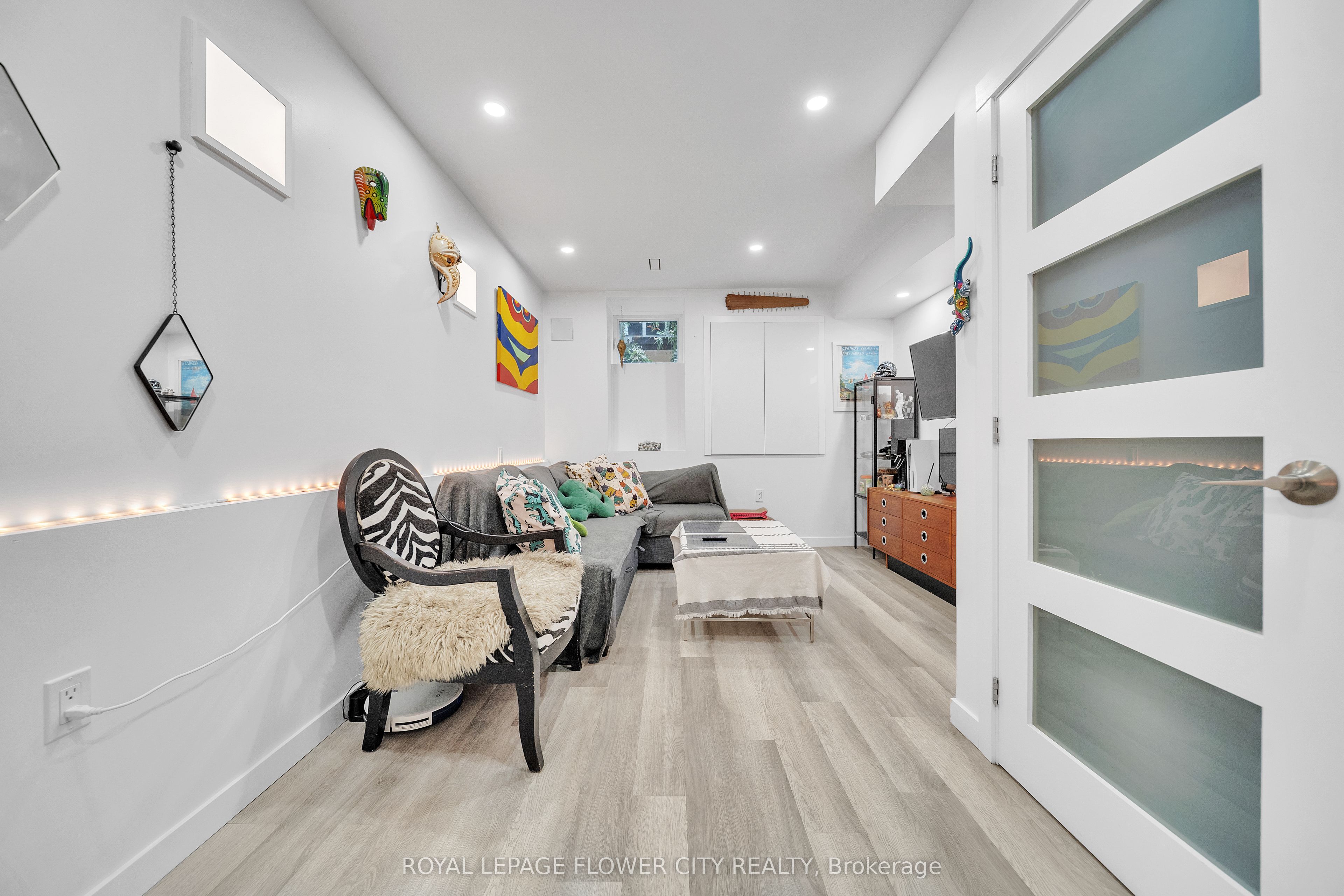 500 Dufferin Street Property Photo 36