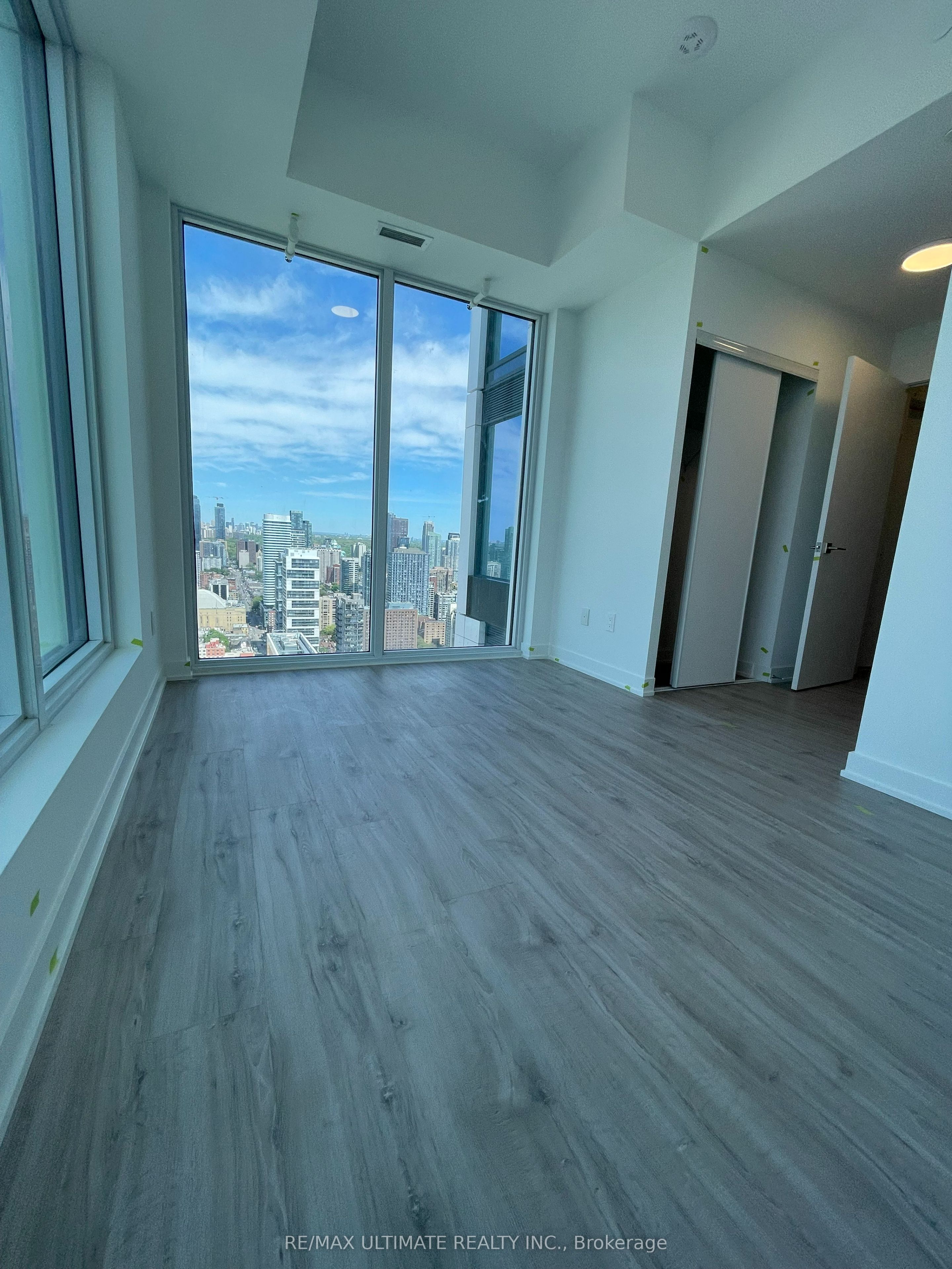 #4903 - 252 Church Street Property Photo 4