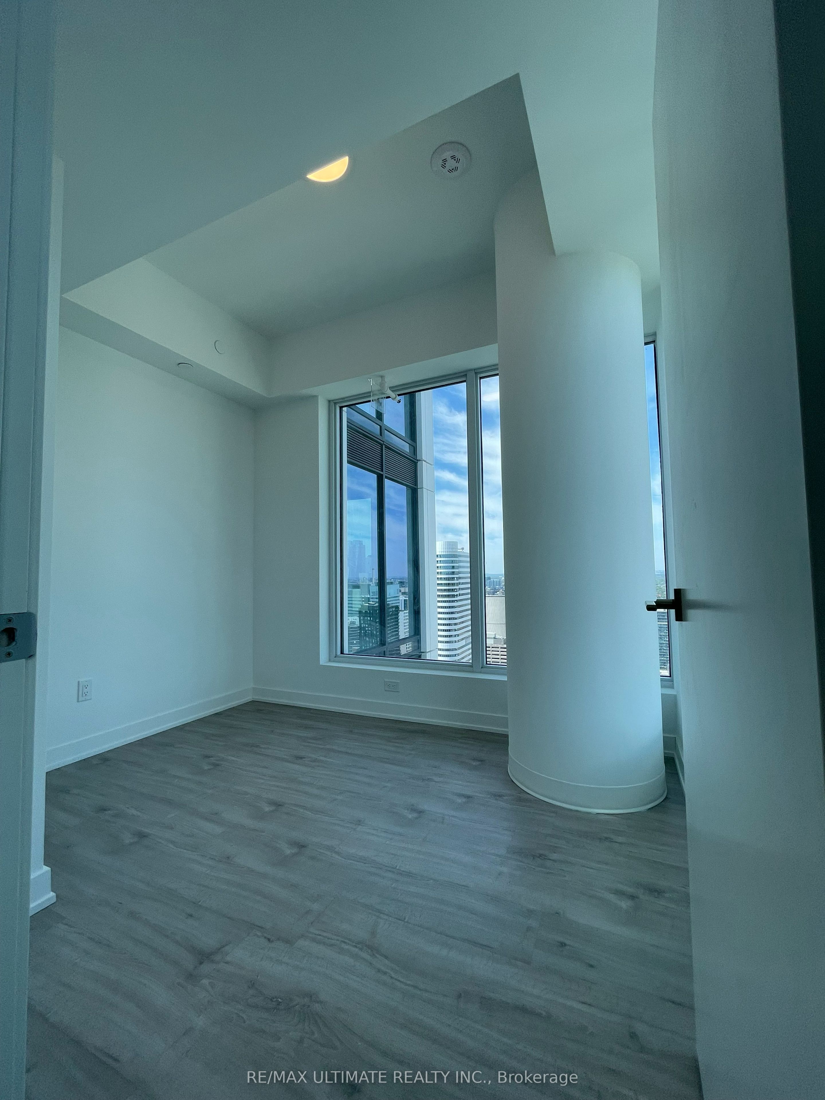 #4903 - 252 Church Street Property Photo 8