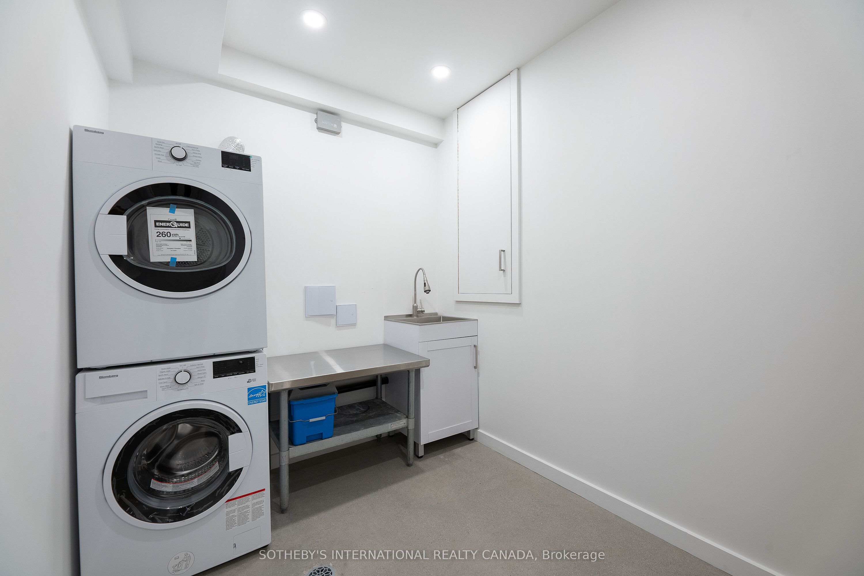 #lower - 301 Euclid Avenue Property Photo 16