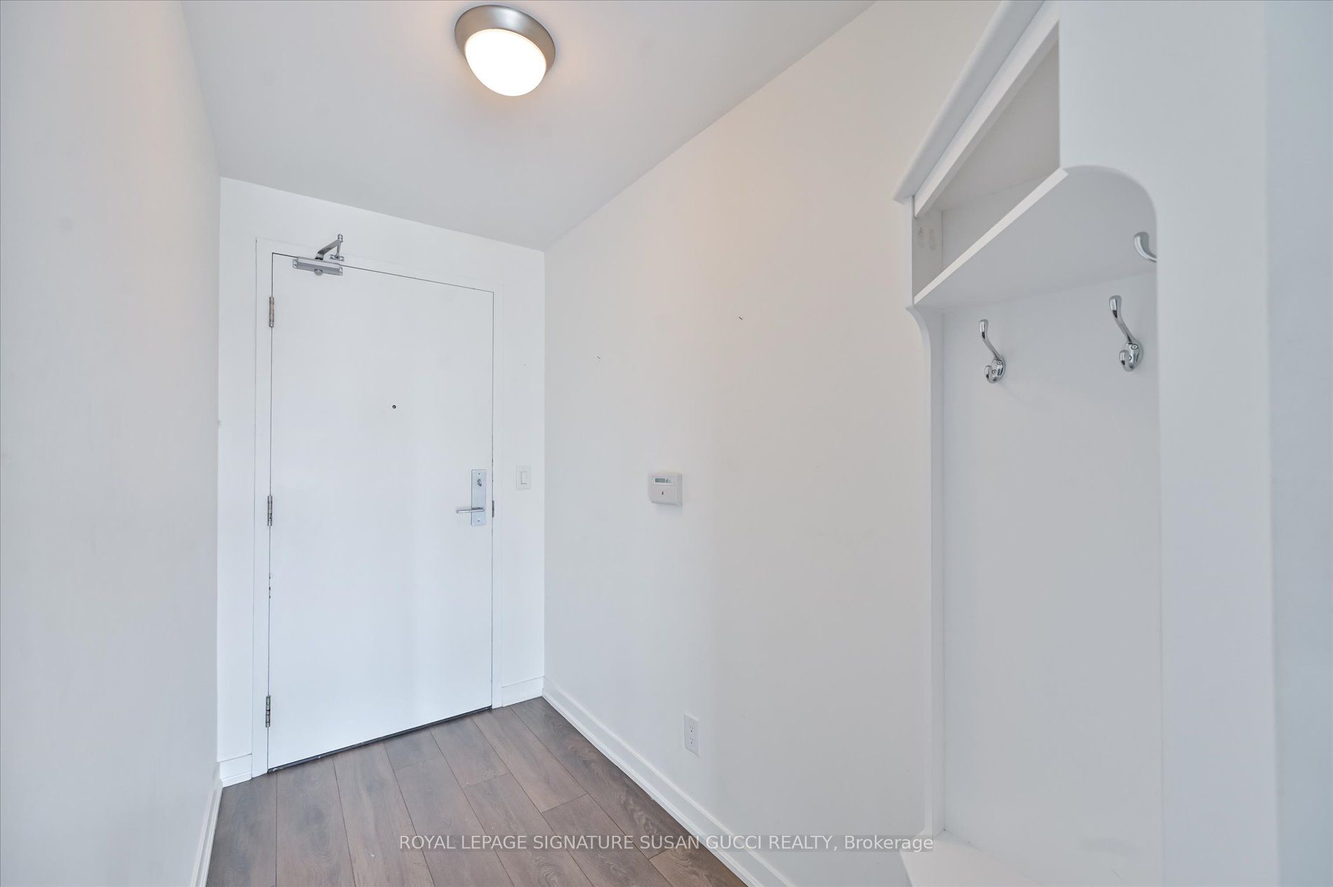 #615 - 150 East Liberty Street Property Photo 3