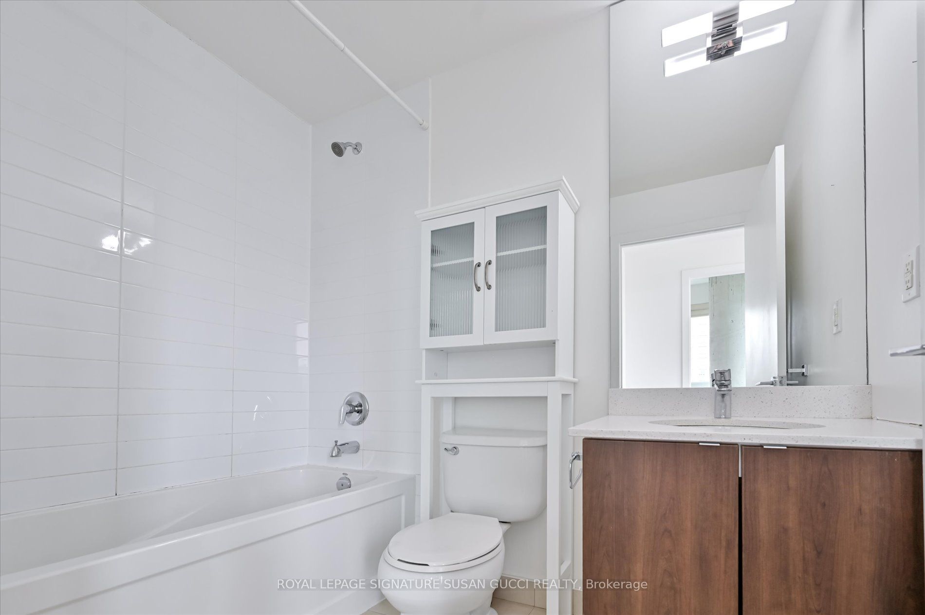 #615 - 150 East Liberty Street Property Photo 15