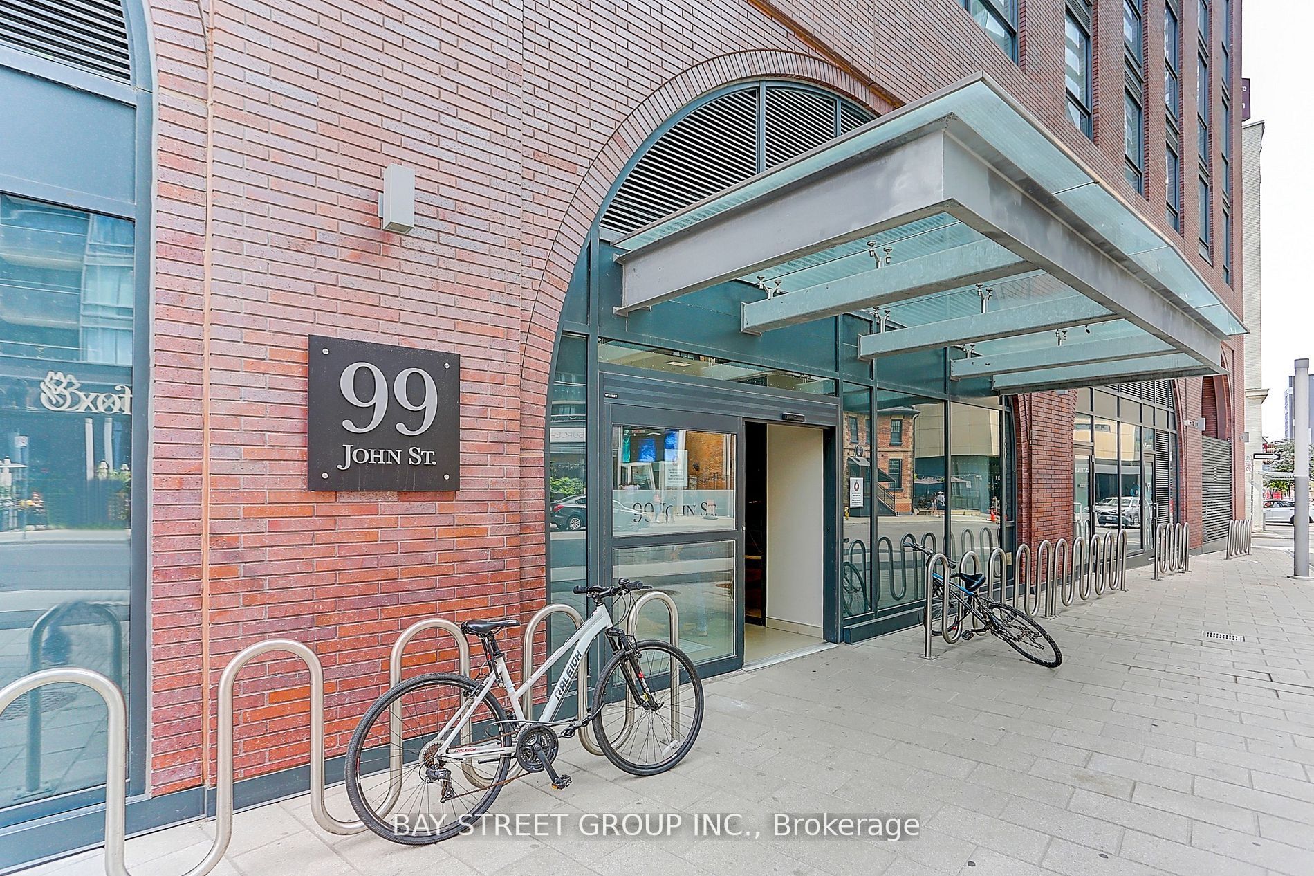 #506 - 99 John Street Property Photo 2