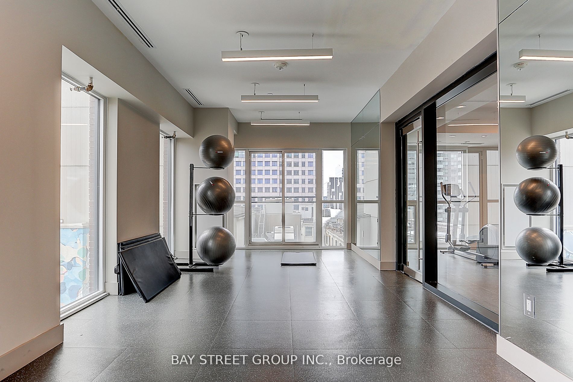 #506 - 99 John Street Property Photo 14