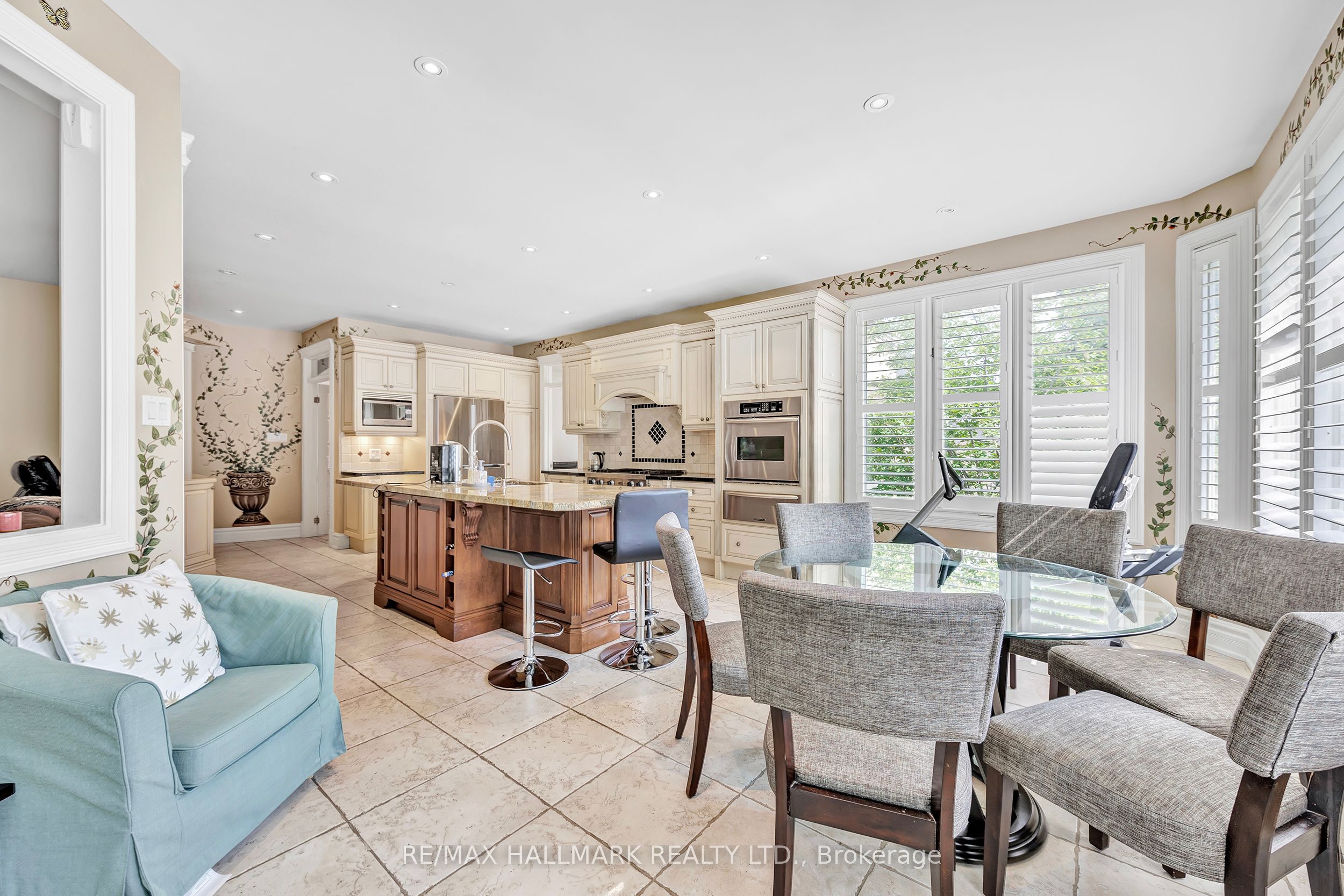 6 Montford Drive Property Photo 4