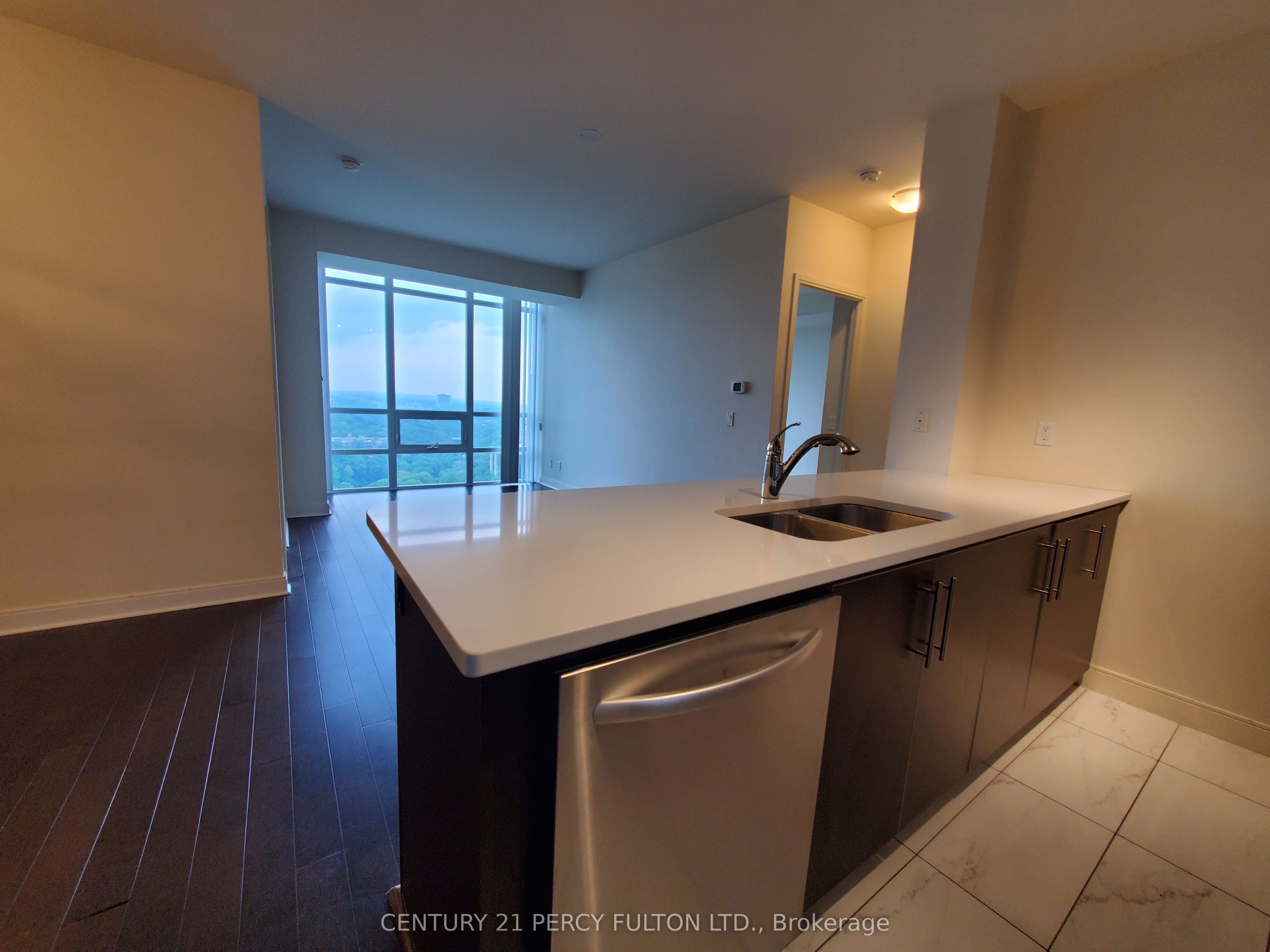 #2606 - 825 Church Street Property Photo 5