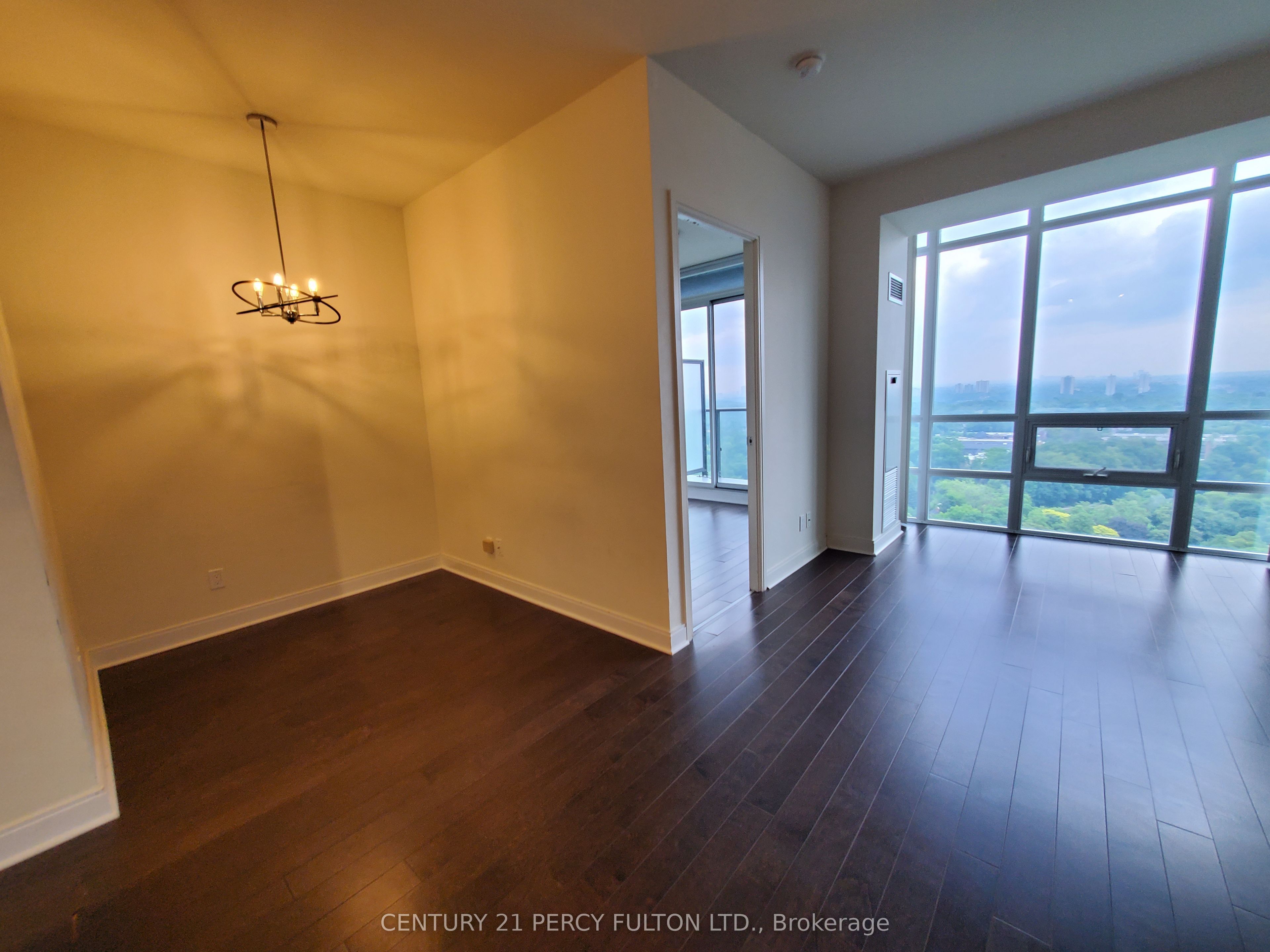 #2606 - 825 Church Street Property Photo 8