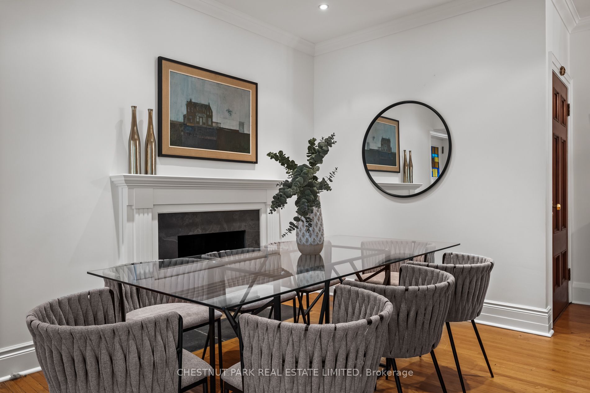 49 Roxborough Street Property Photo 14